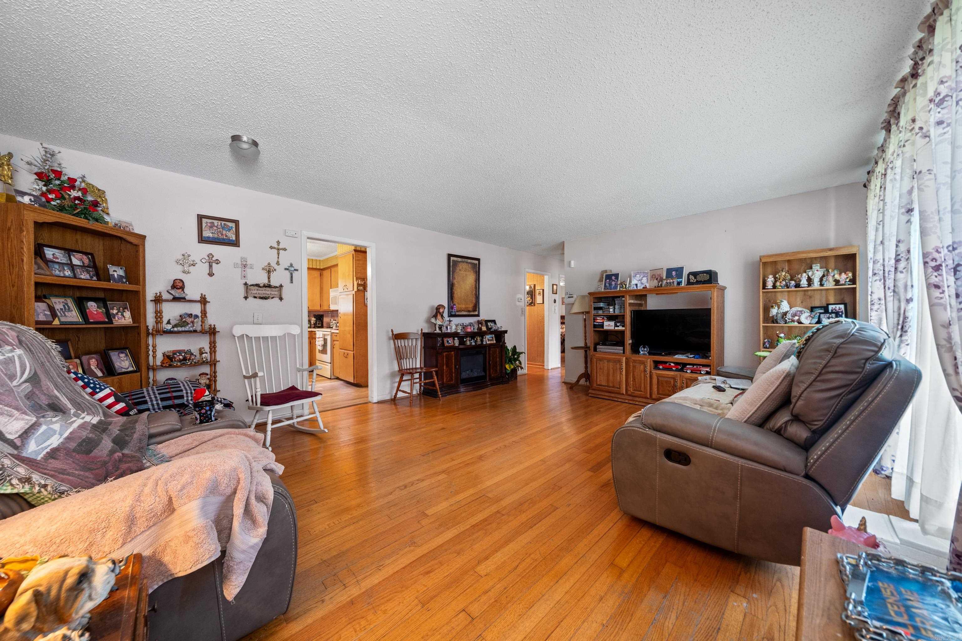 111 Dahlia St.  Hot Springs, AR