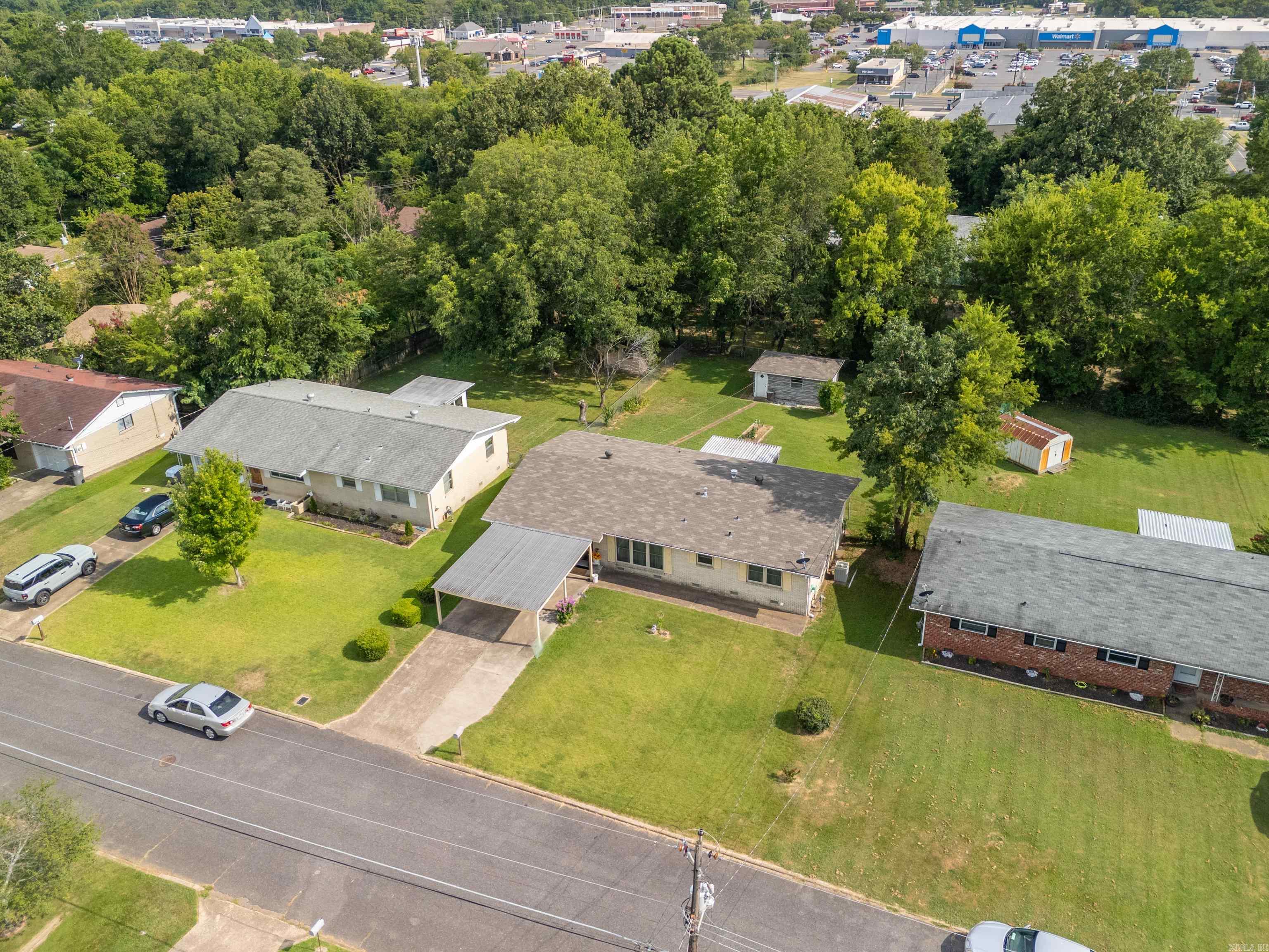 111 Dahlia St.  Hot Springs, AR