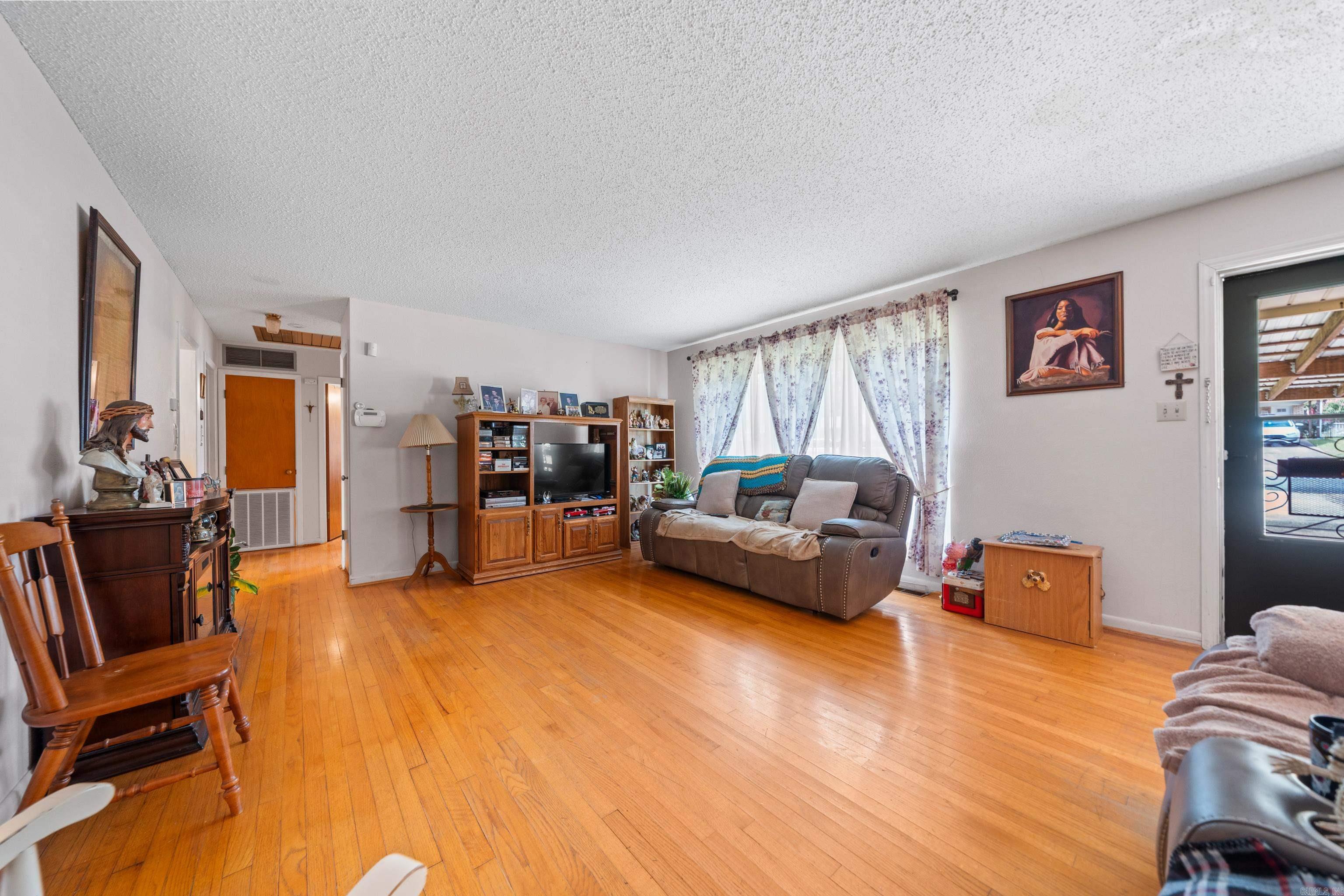 111 Dahlia St.  Hot Springs, AR