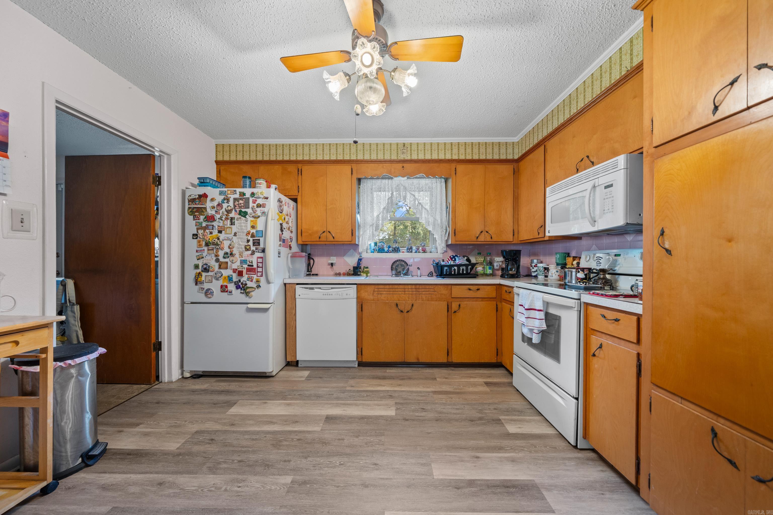 111 Dahlia St.  Hot Springs, AR