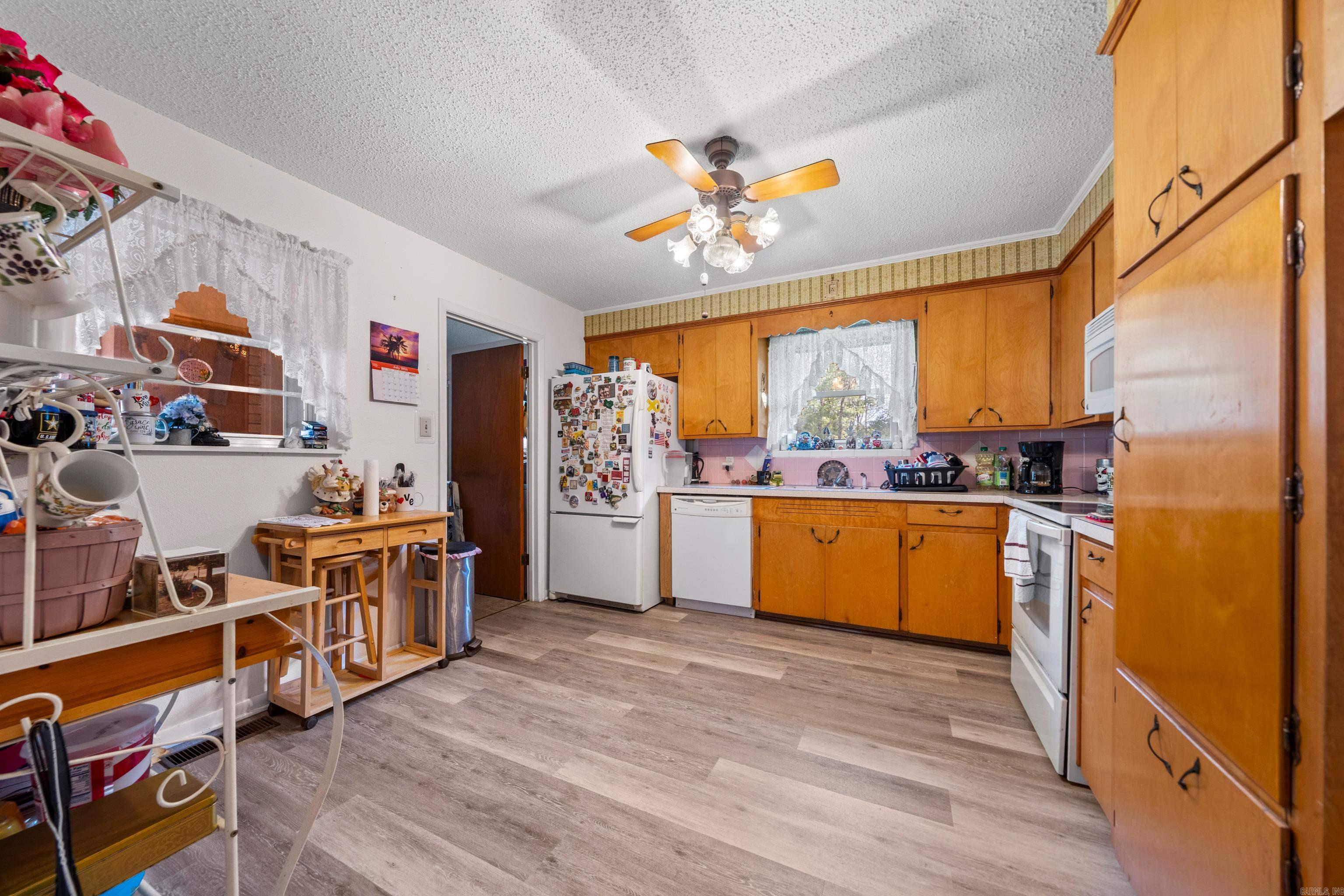 111 Dahlia St.  Hot Springs, AR