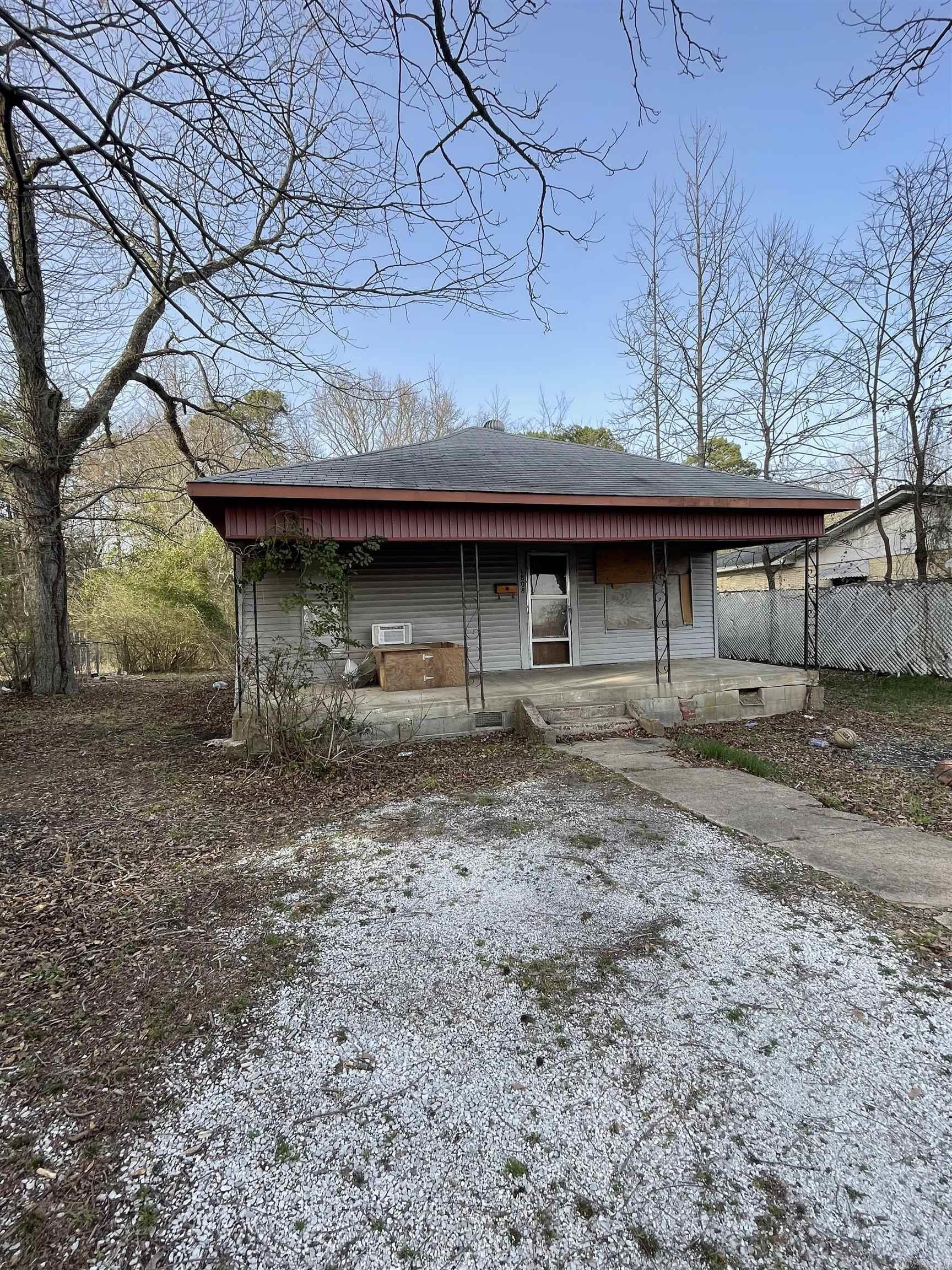 1808 logan  Arkadelphia, AR