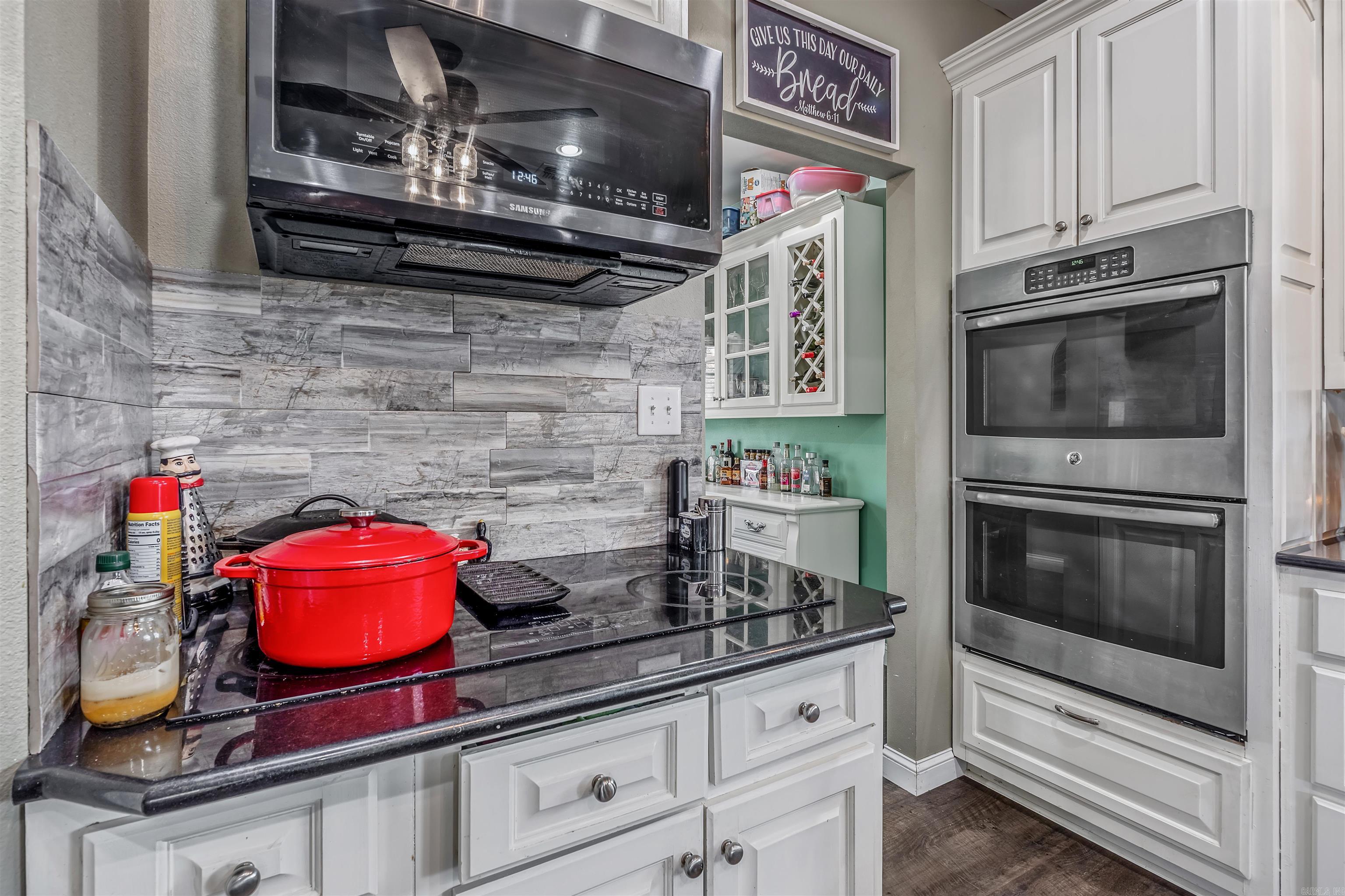 394 Copperas Gap  Houston, AR
