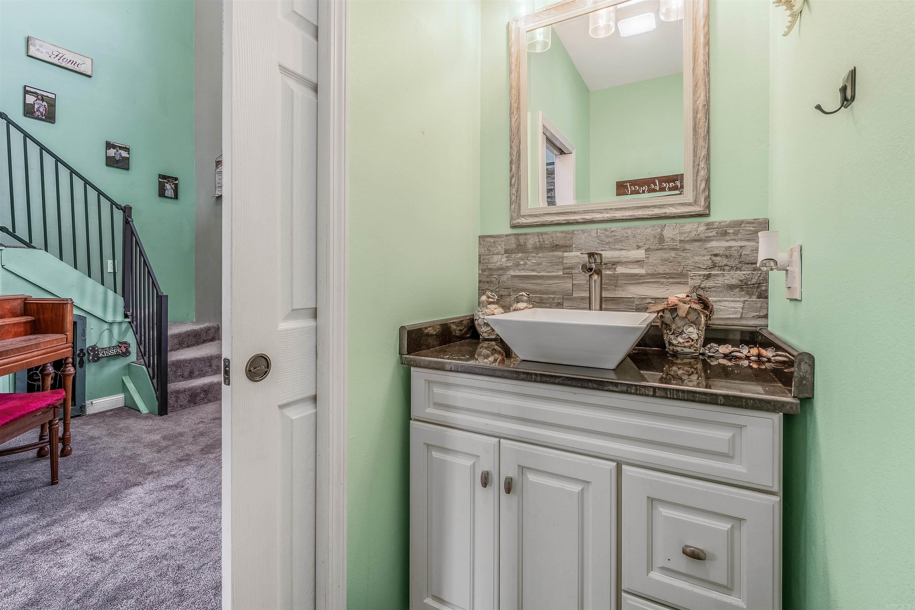 394 Copperas Gap  Houston, AR
