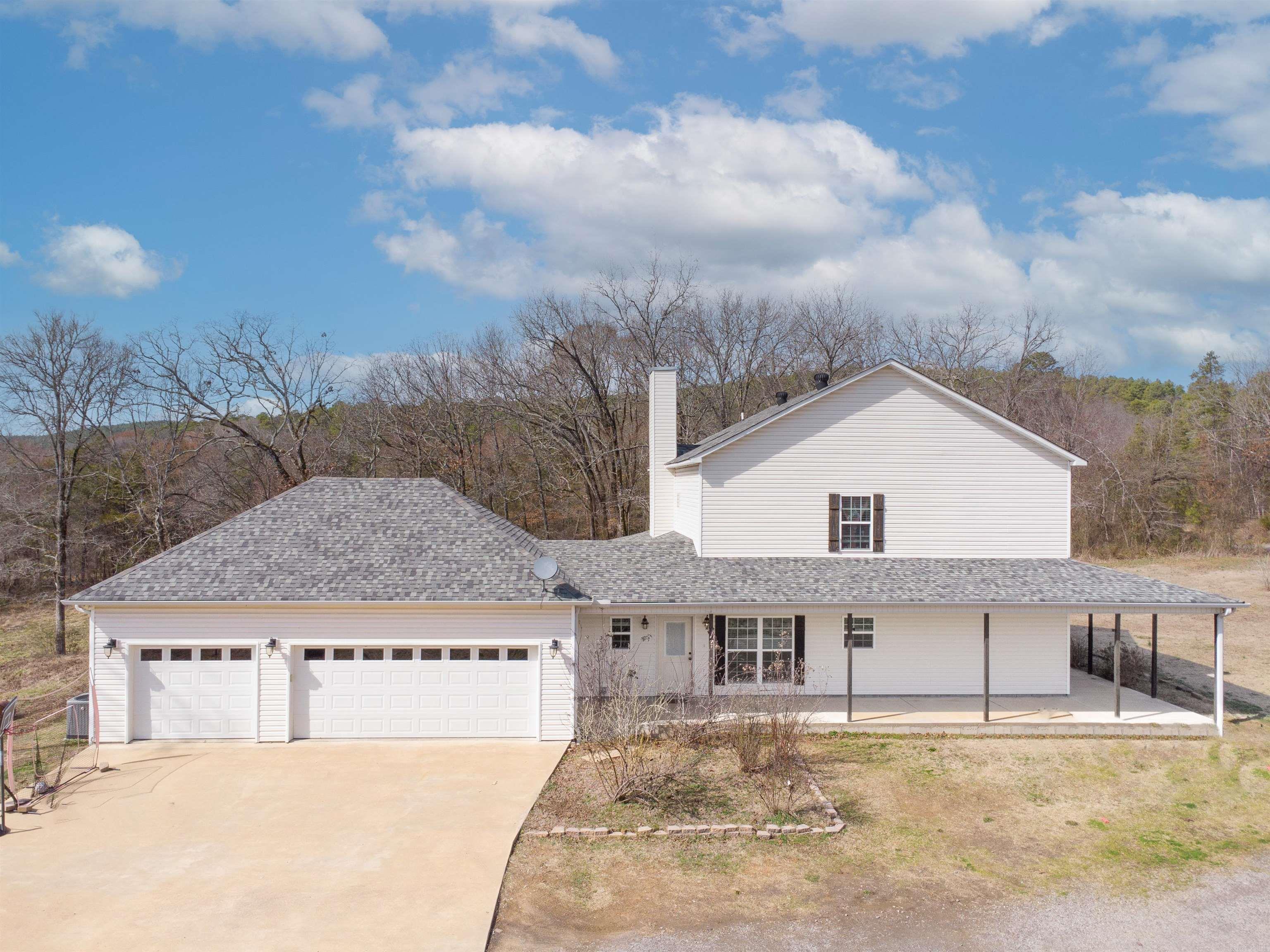 394 Copperas Gap  Houston, AR
