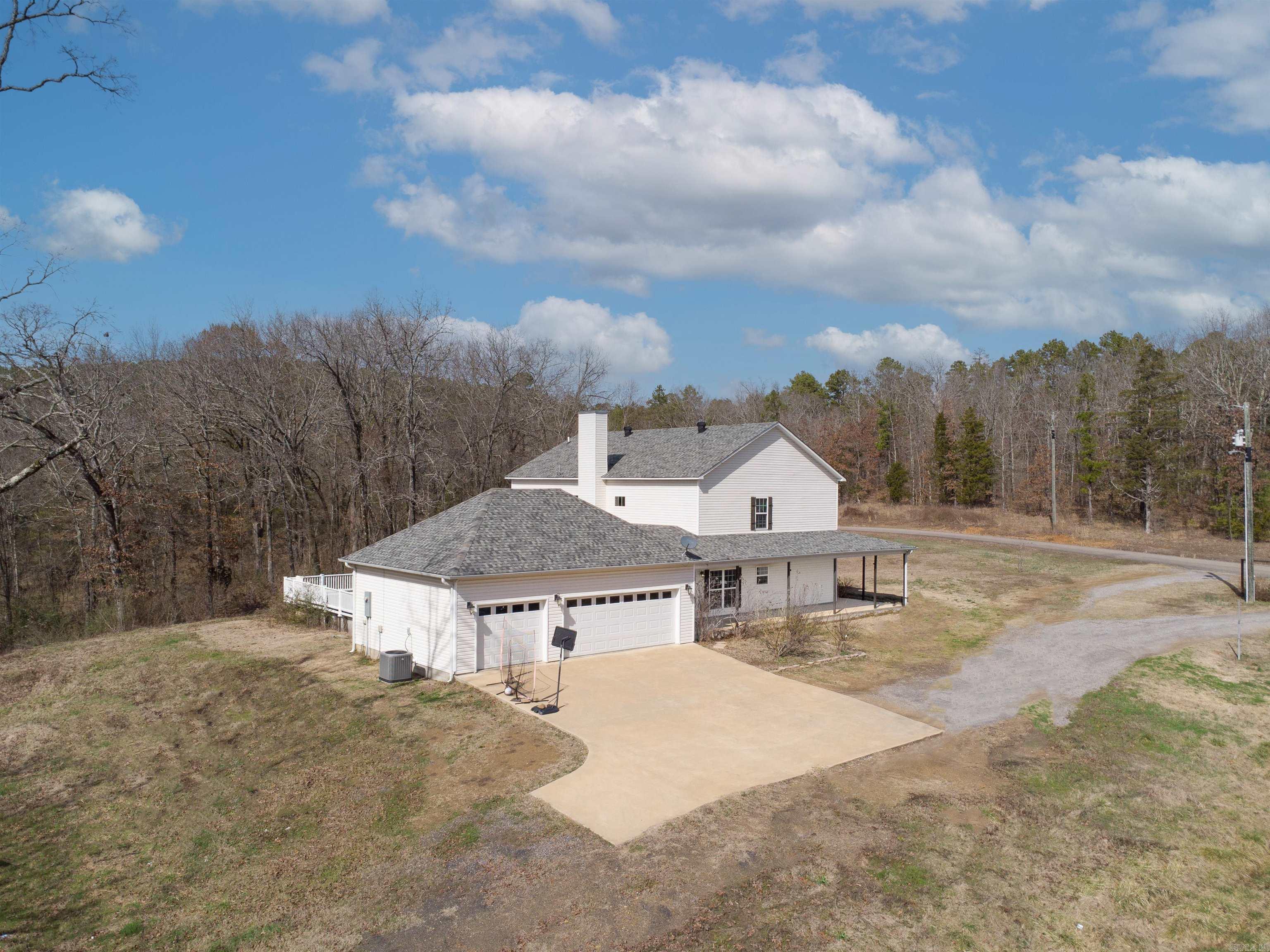 394 Copperas Gap  Houston, AR