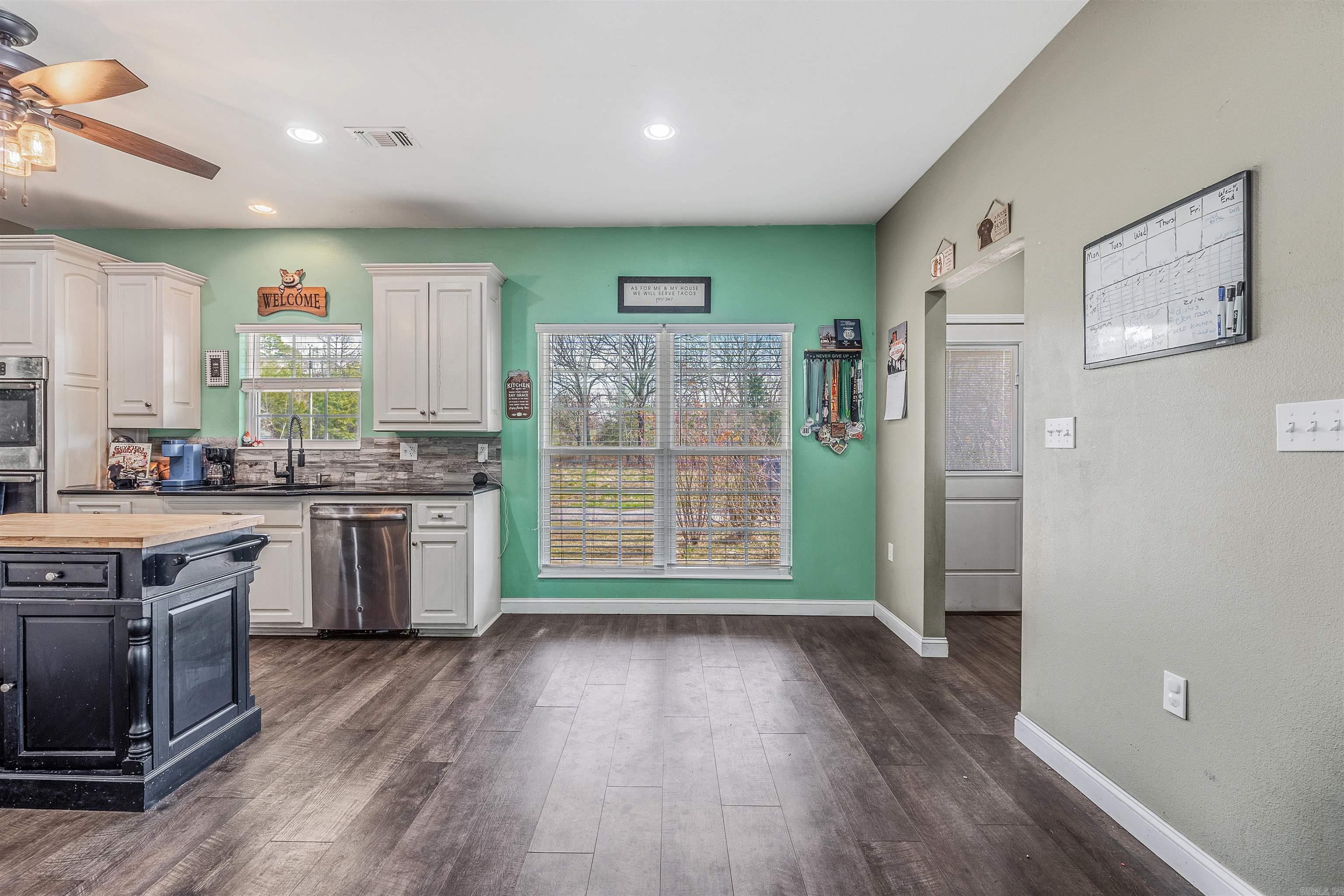 394 Copperas Gap  Houston, AR
