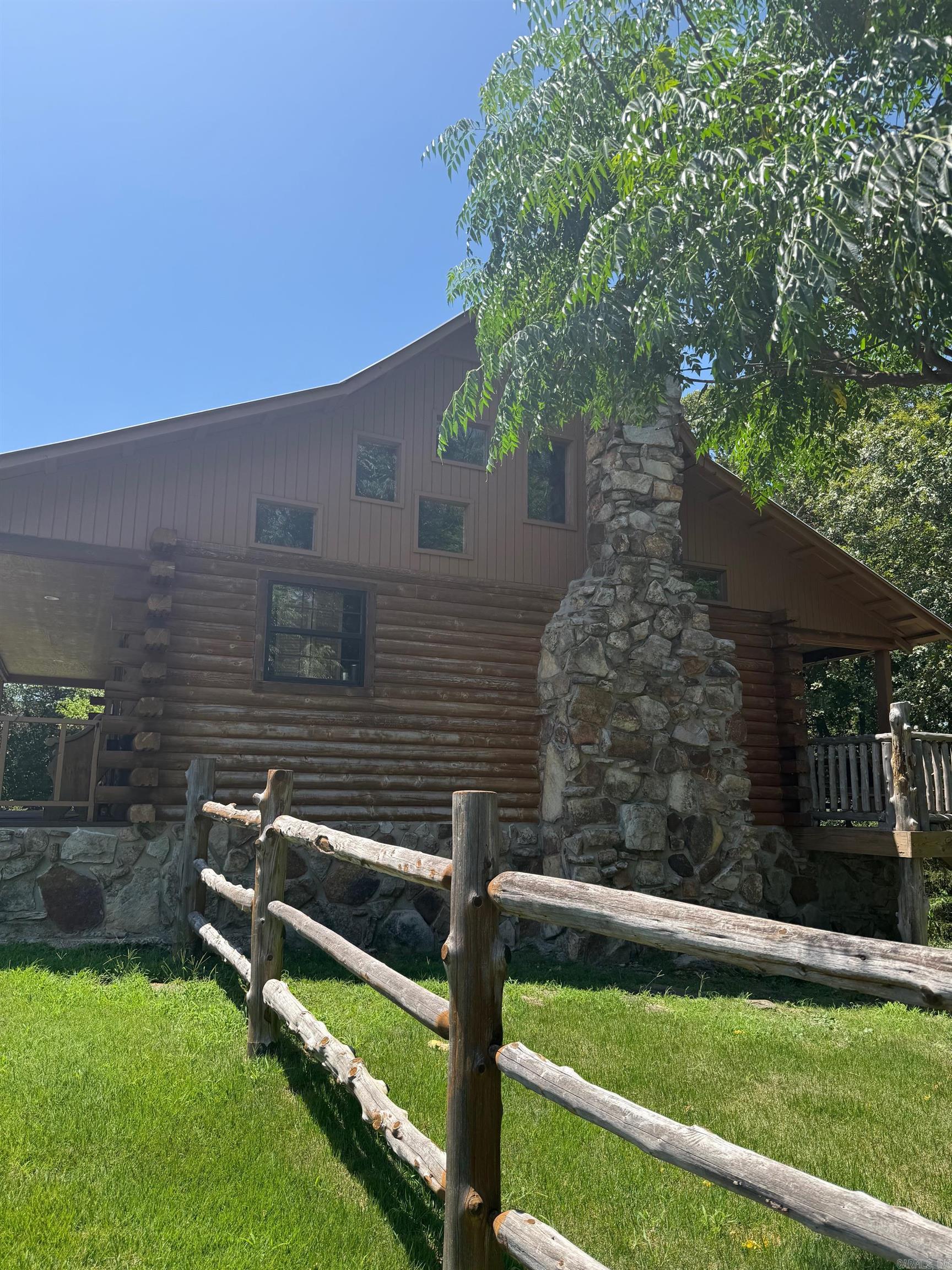 2895 W Country Club Road  Searcy, AR