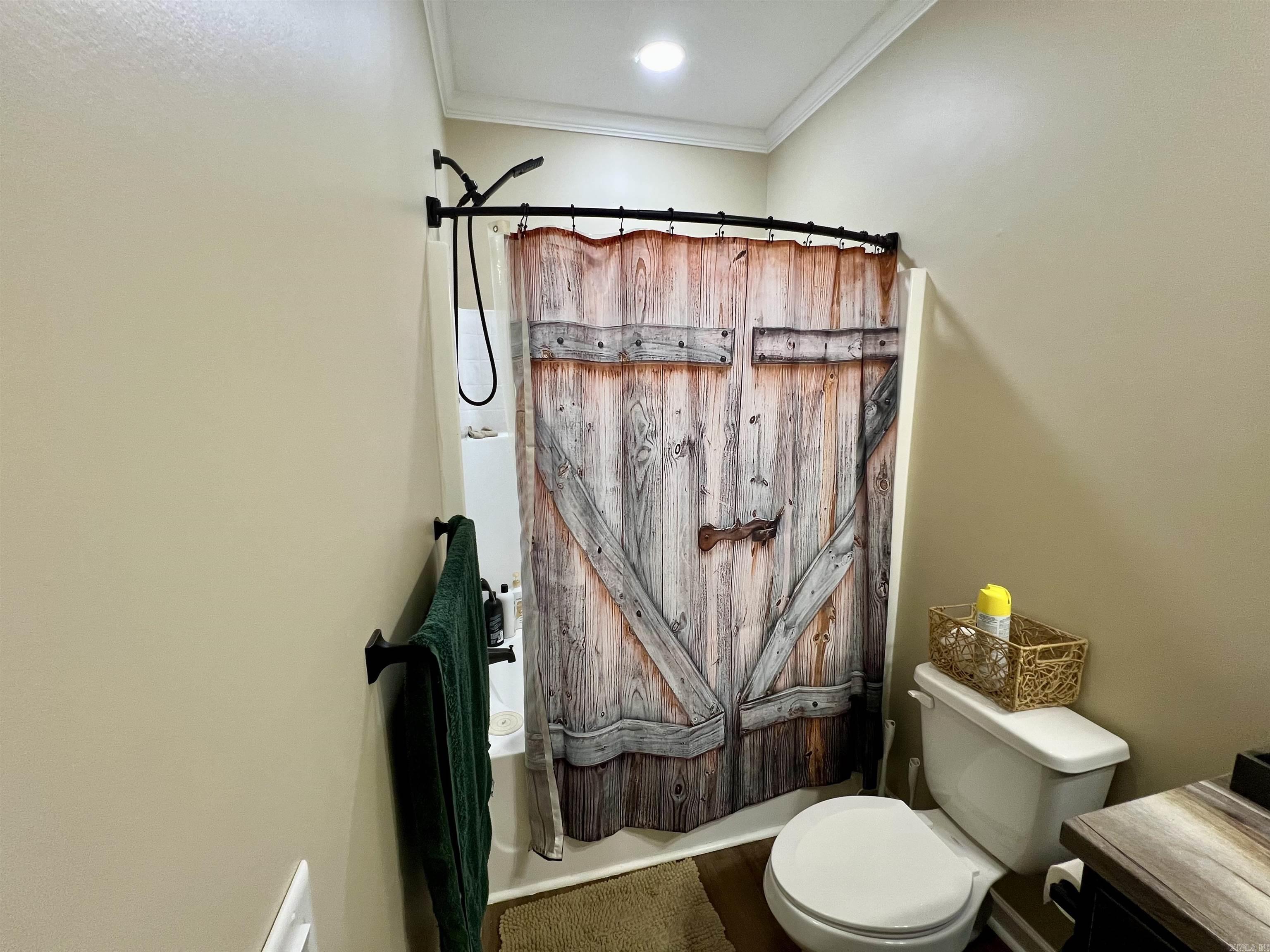 2172 Wiley's Cove Rd.  Leslie, AR