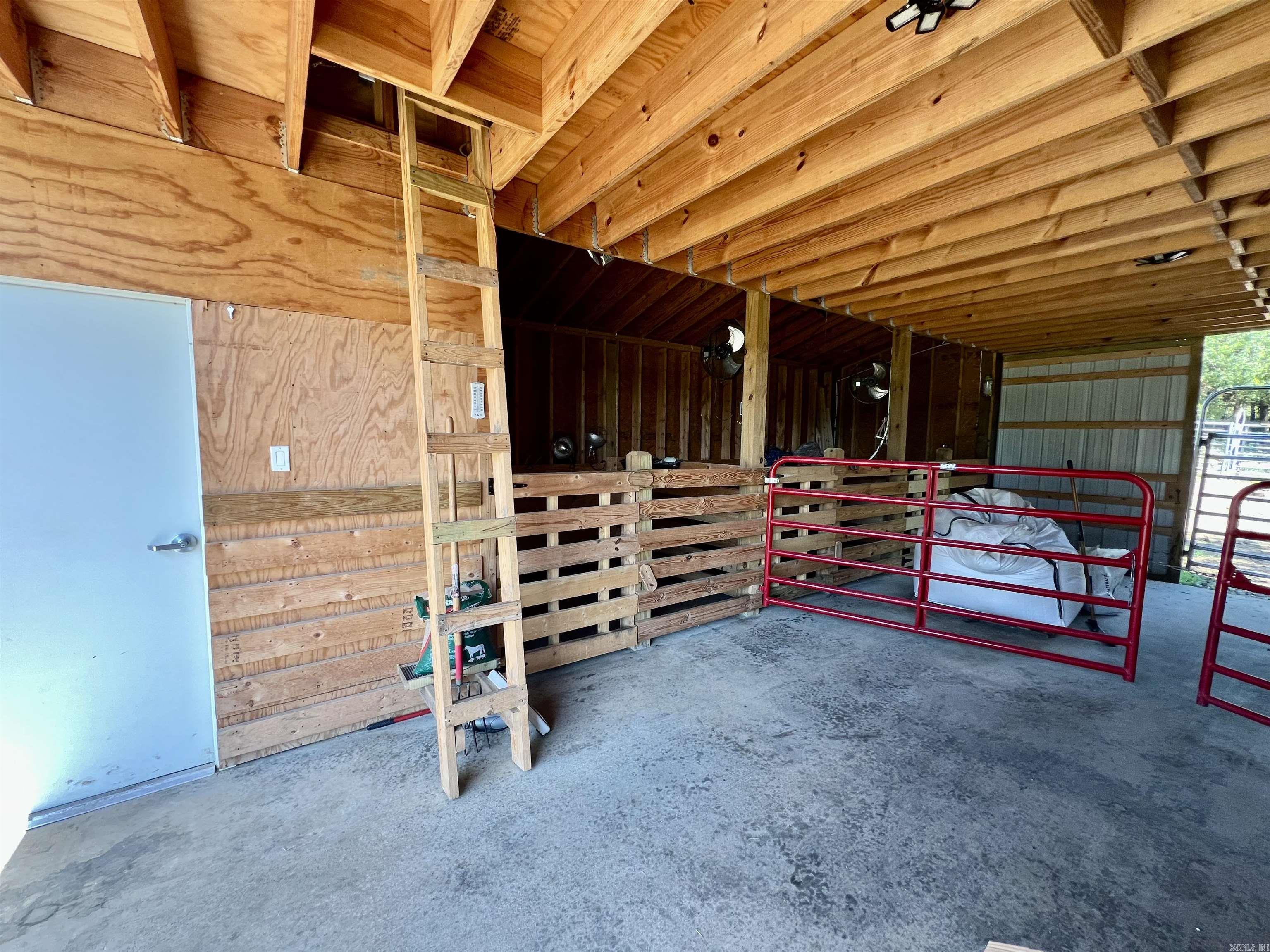 2172 Wiley's Cove Rd.  Leslie, AR