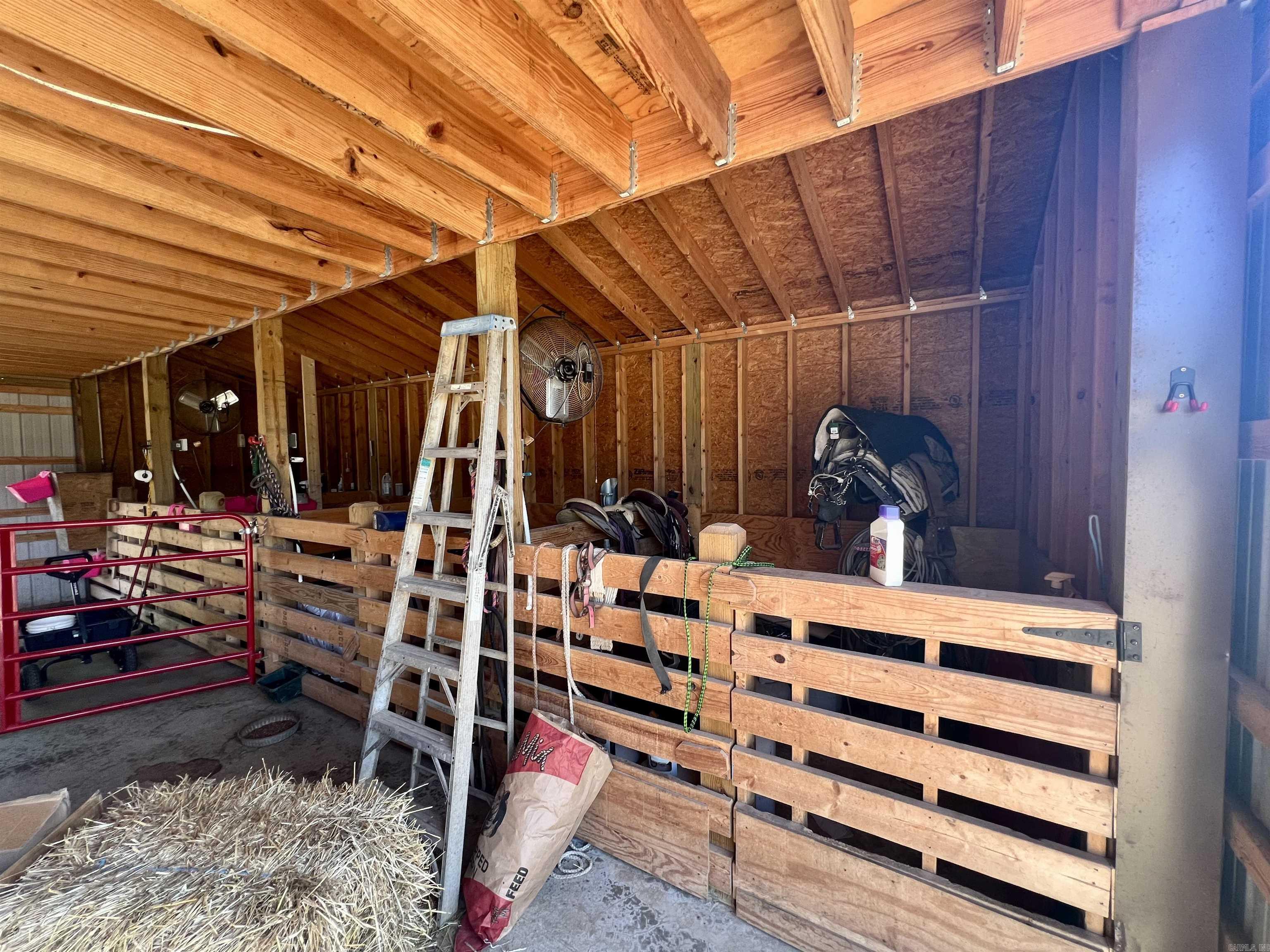 2172 Wiley's Cove Rd.  Leslie, AR
