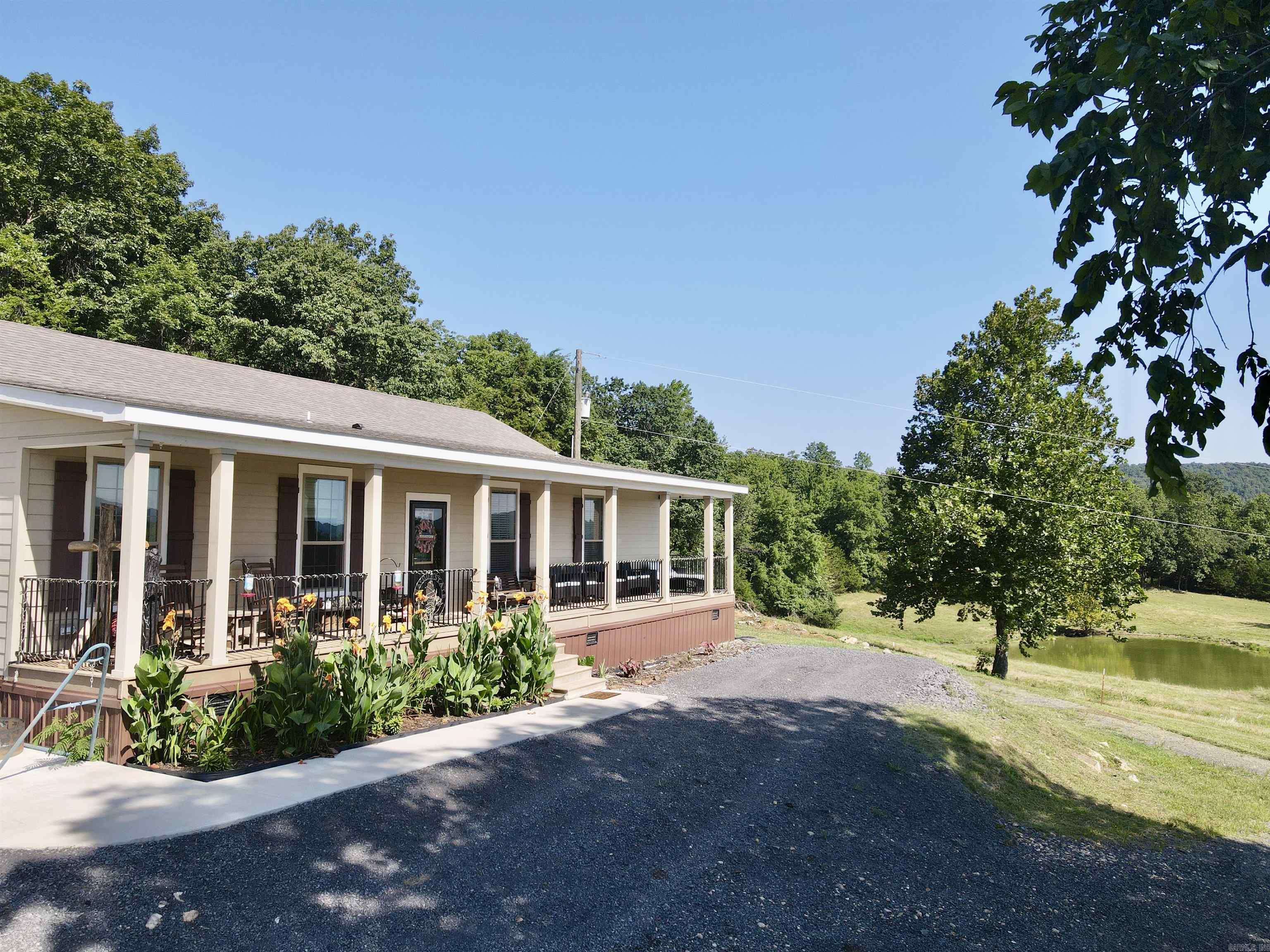2172 Wiley's Cove Rd.  Leslie, AR
