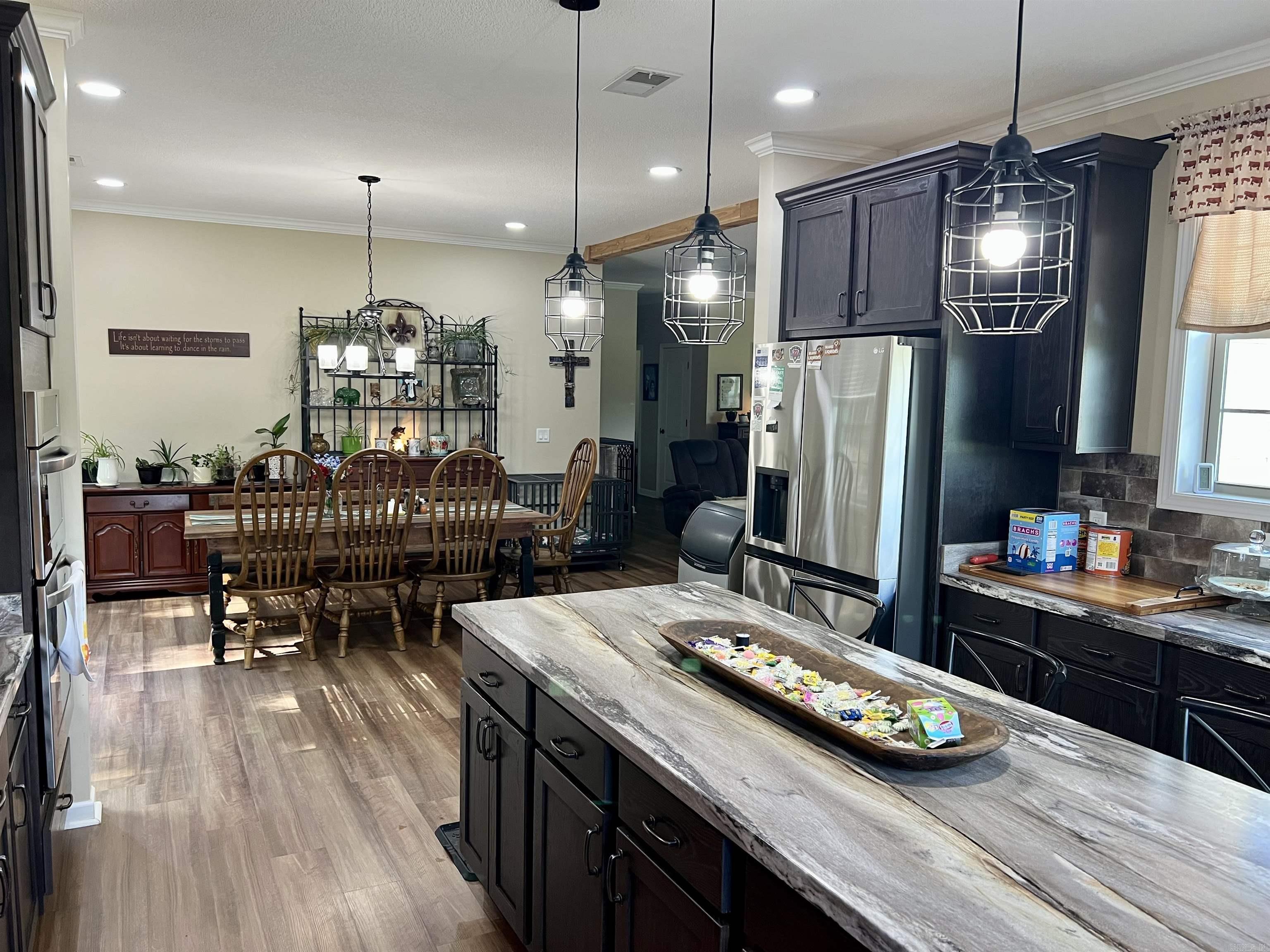 2172 Wiley's Cove Rd.  Leslie, AR