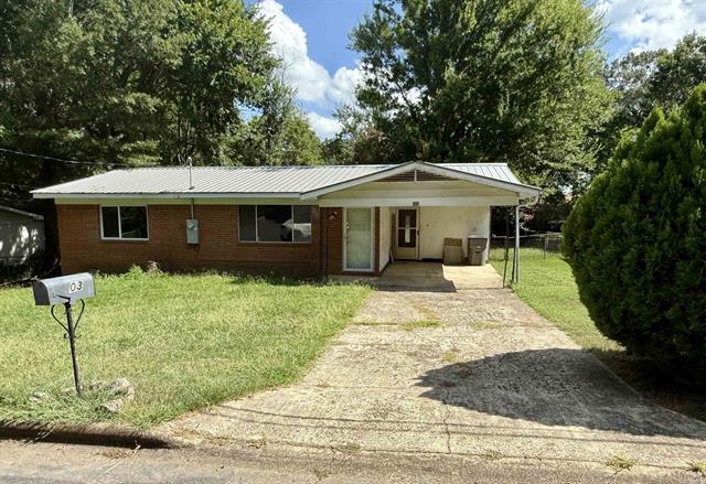 203  Lary  Hot Springs, AR