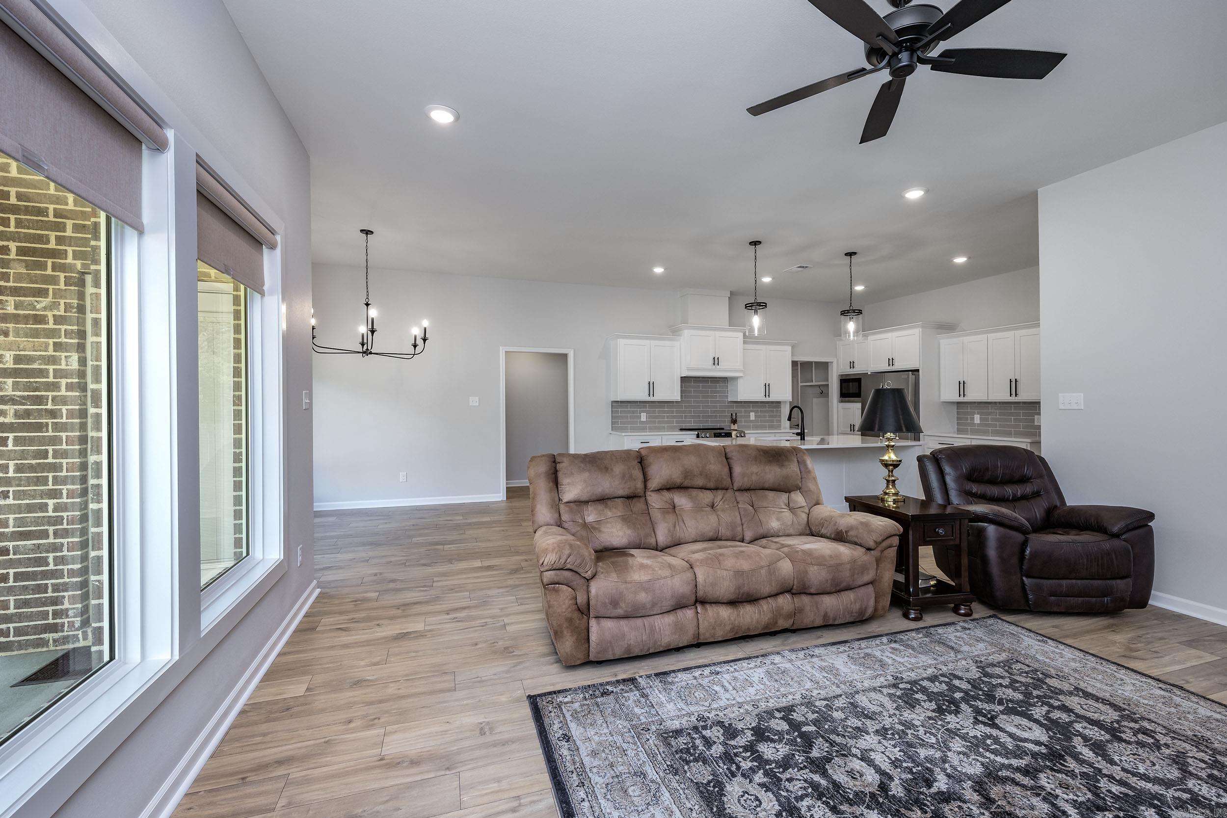 6037 Midway  Alexander, AR