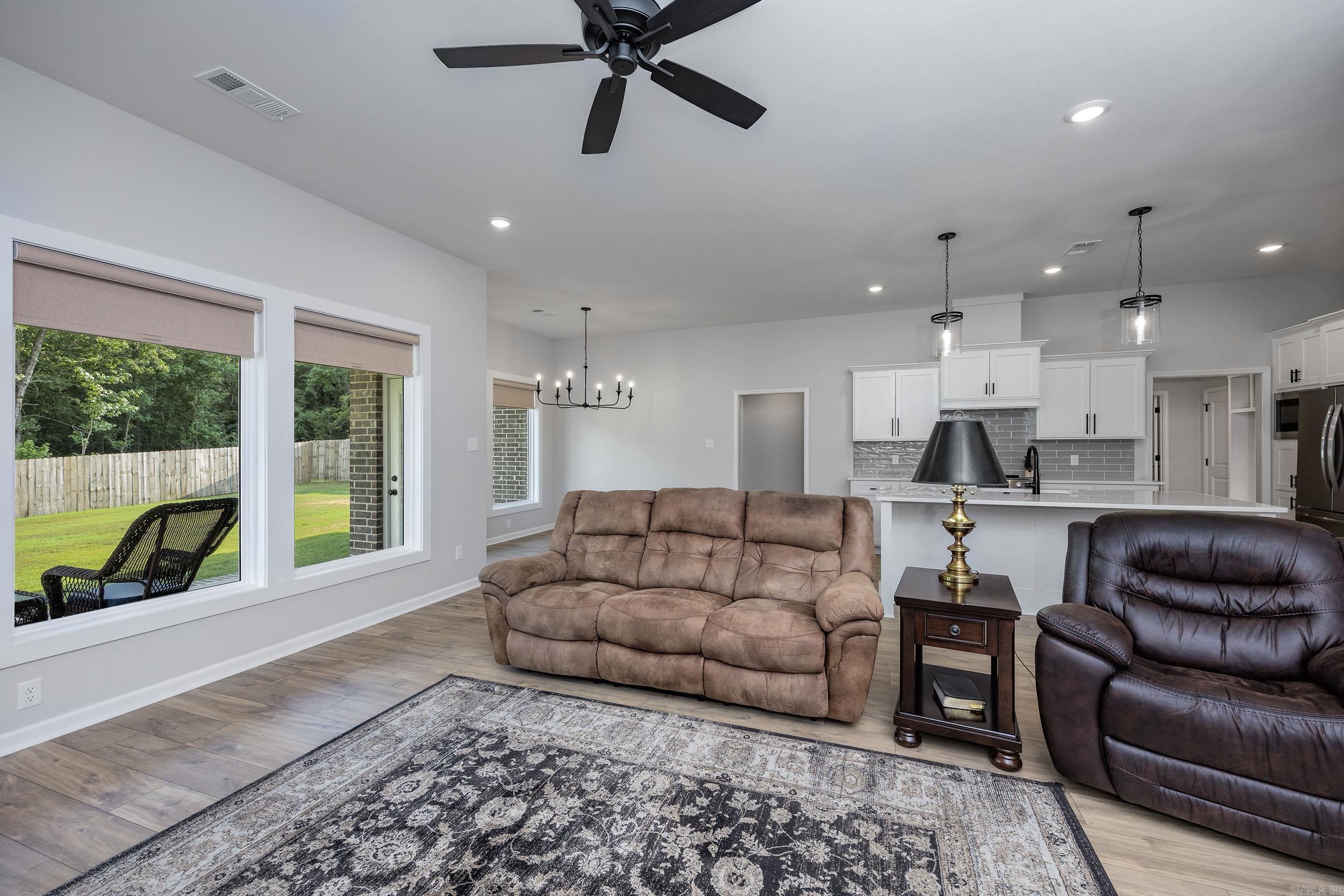 6037 Midway  Alexander, AR
