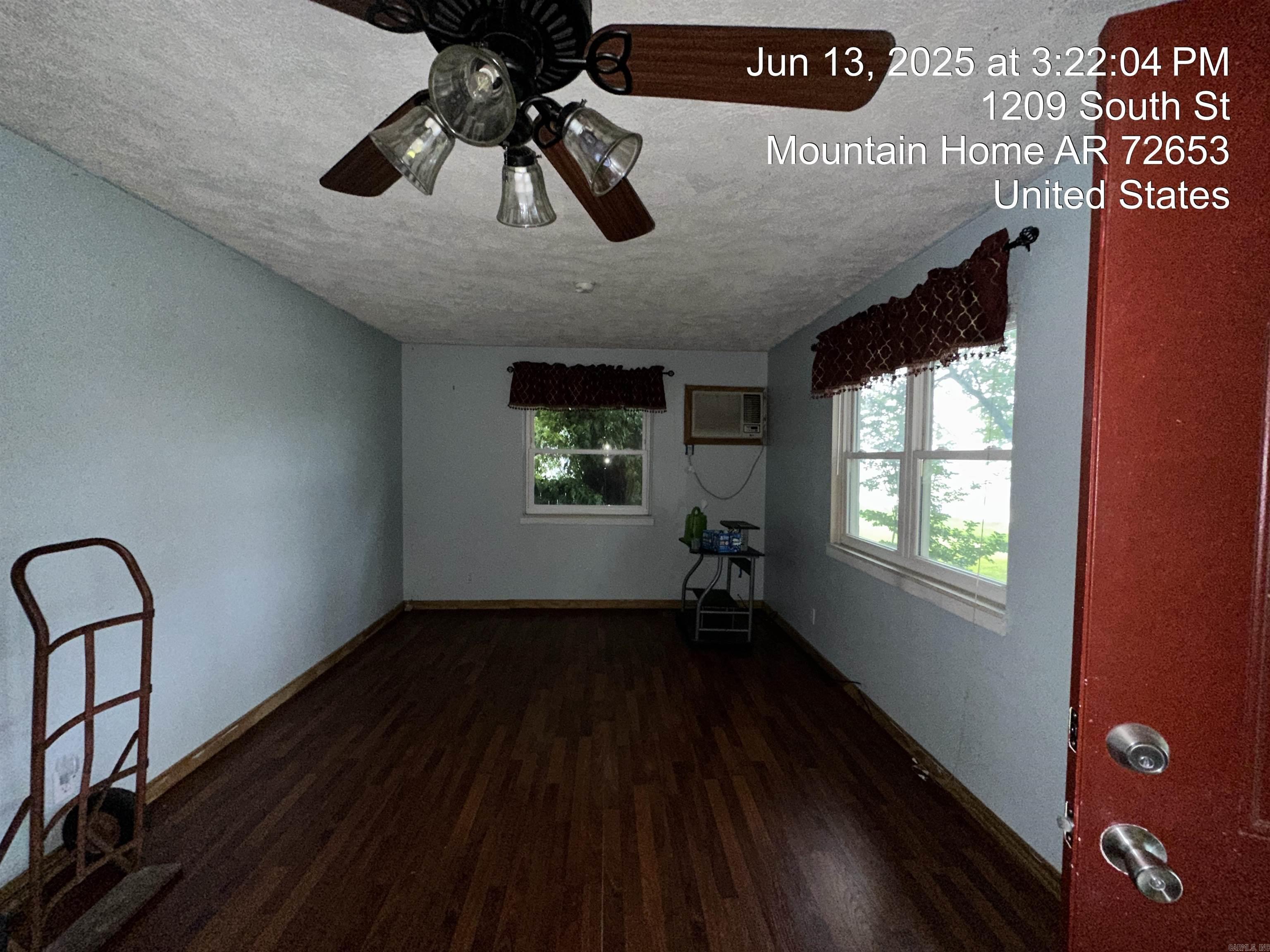 1209 South Street  Mountain Home, AR