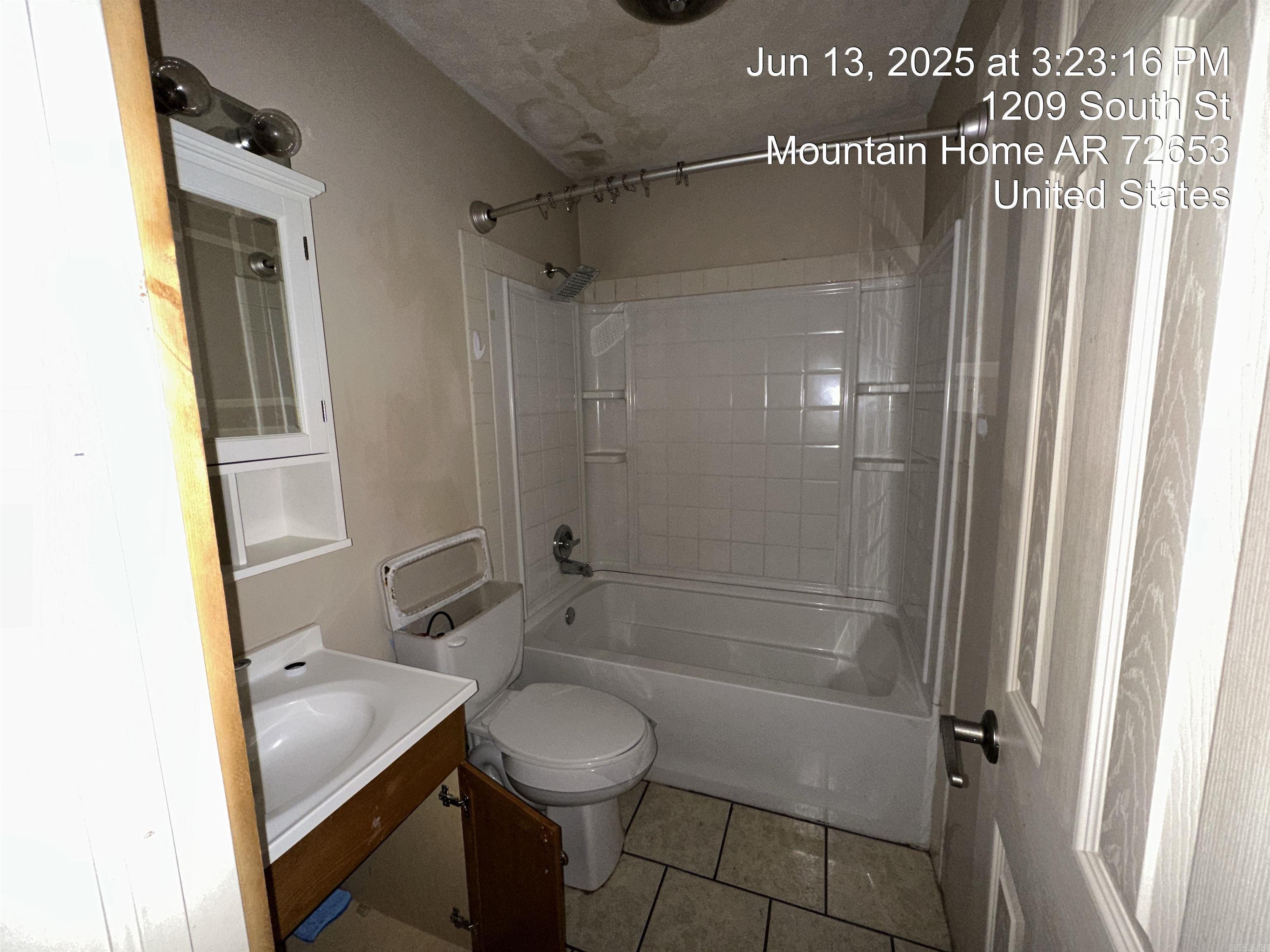 1209 South Street  Mountain Home, AR