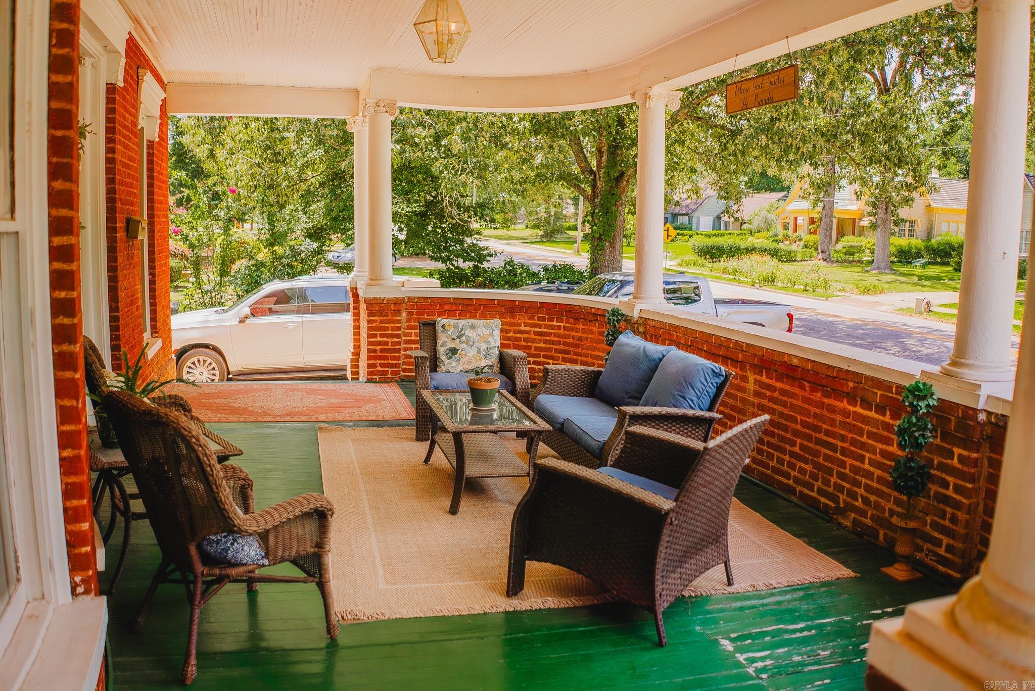 443 S Main  Monticello, AR