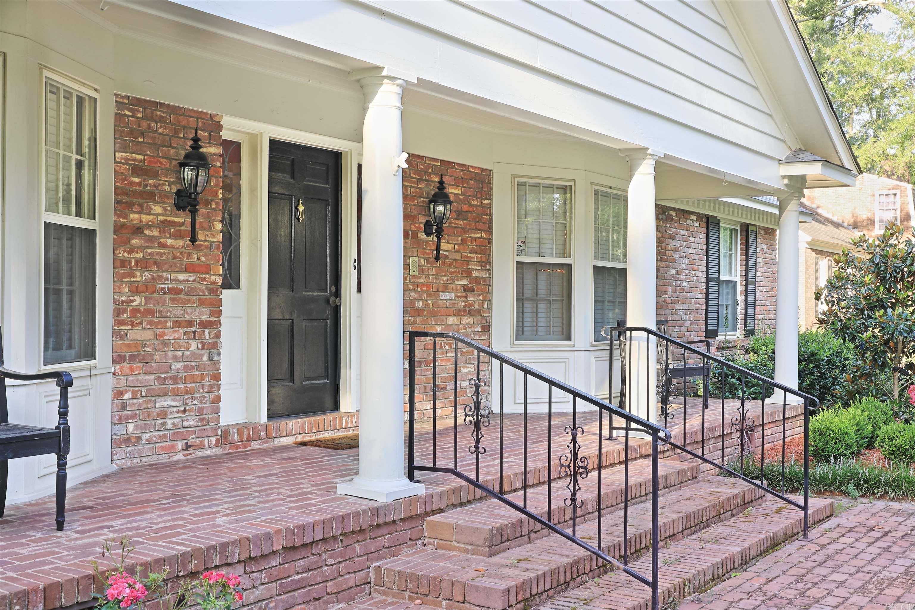 13 Jefferson  Pine Bluff, AR