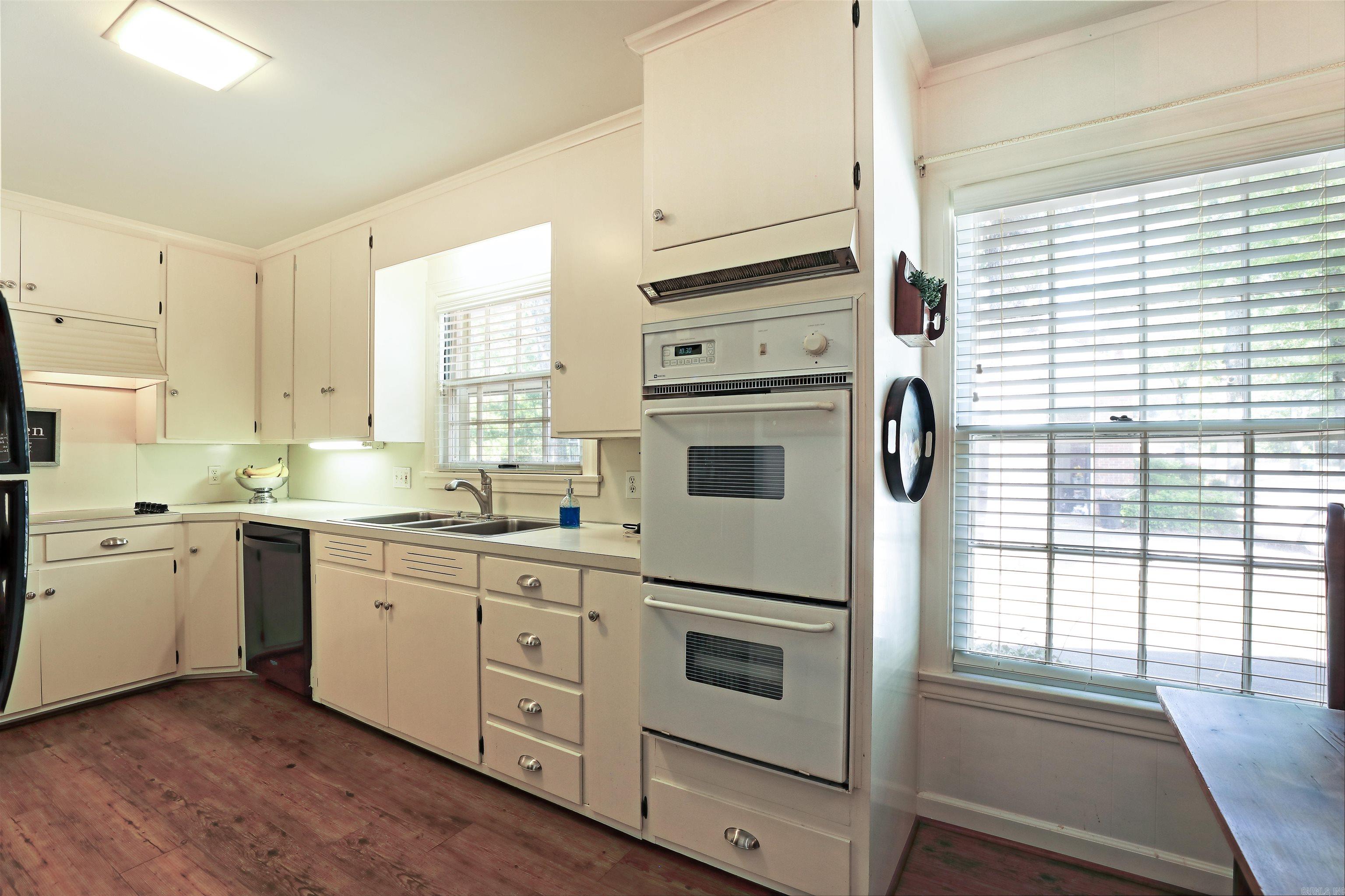 13 Jefferson  Pine Bluff, AR