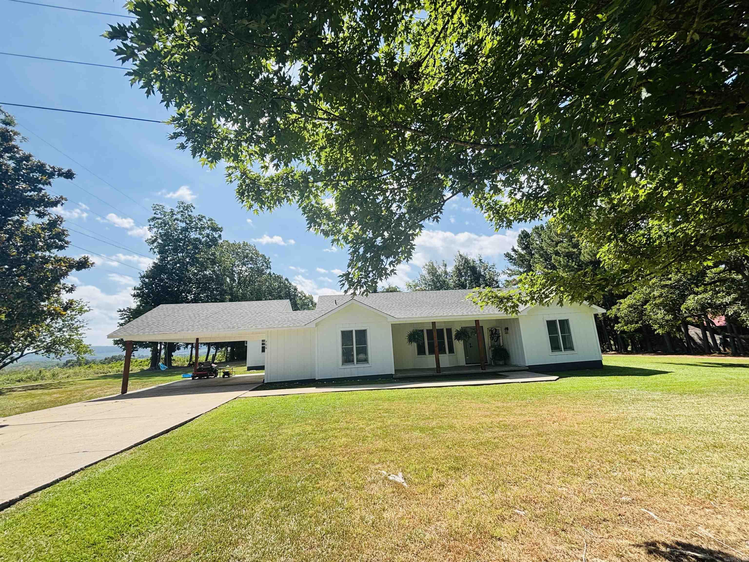 706 N 333  Marshall, AR
