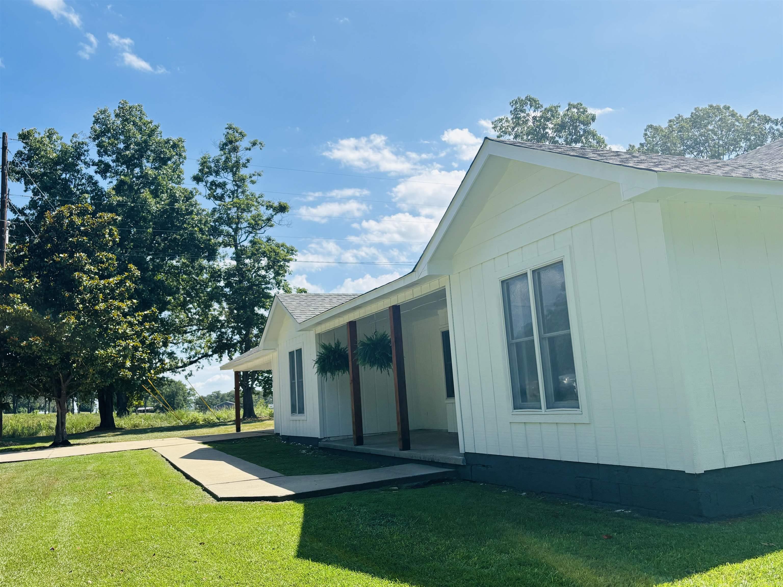706 N 333  Marshall, AR