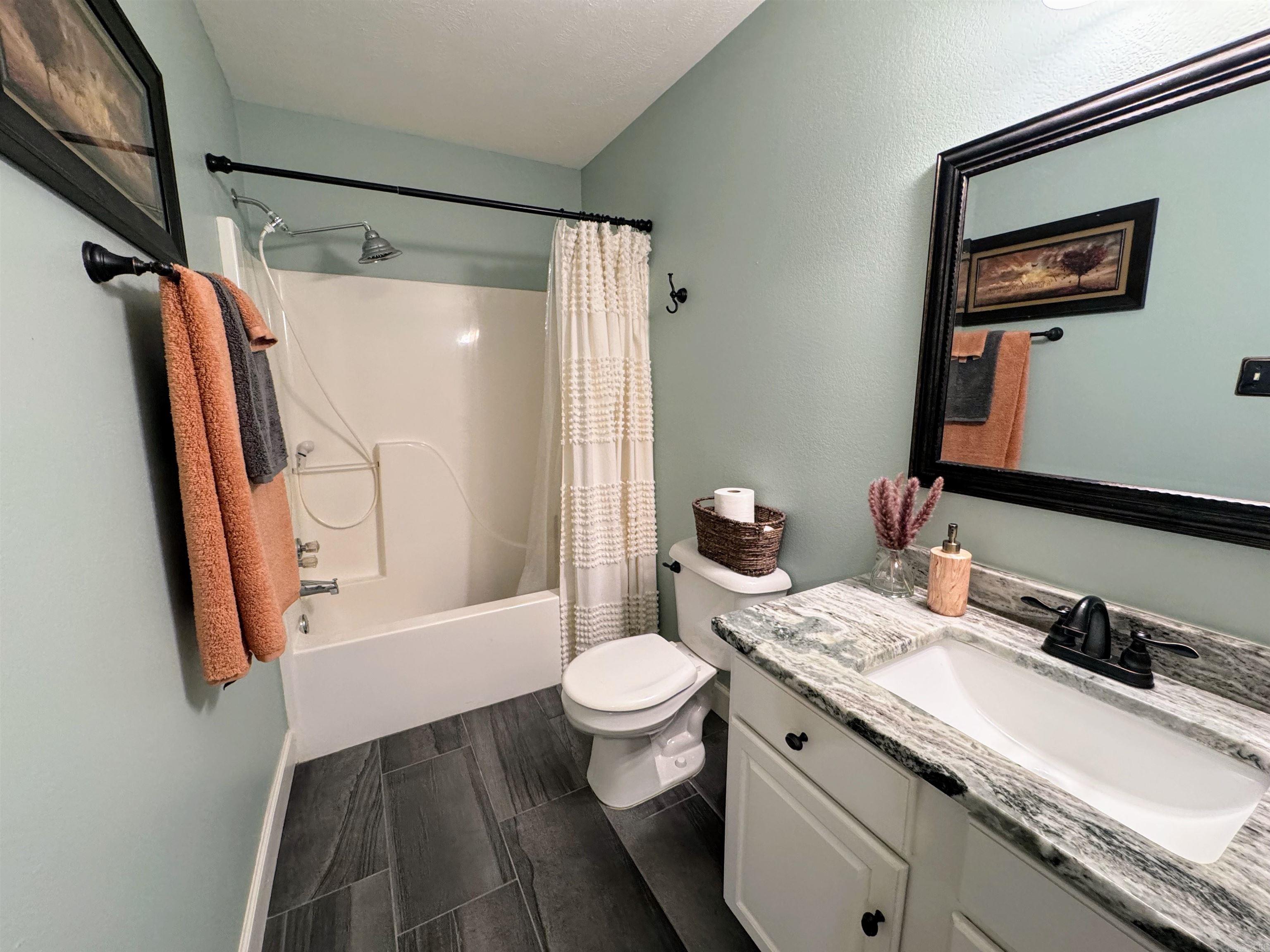 1724 Hidden Creek Drive Bryant, AR 72022