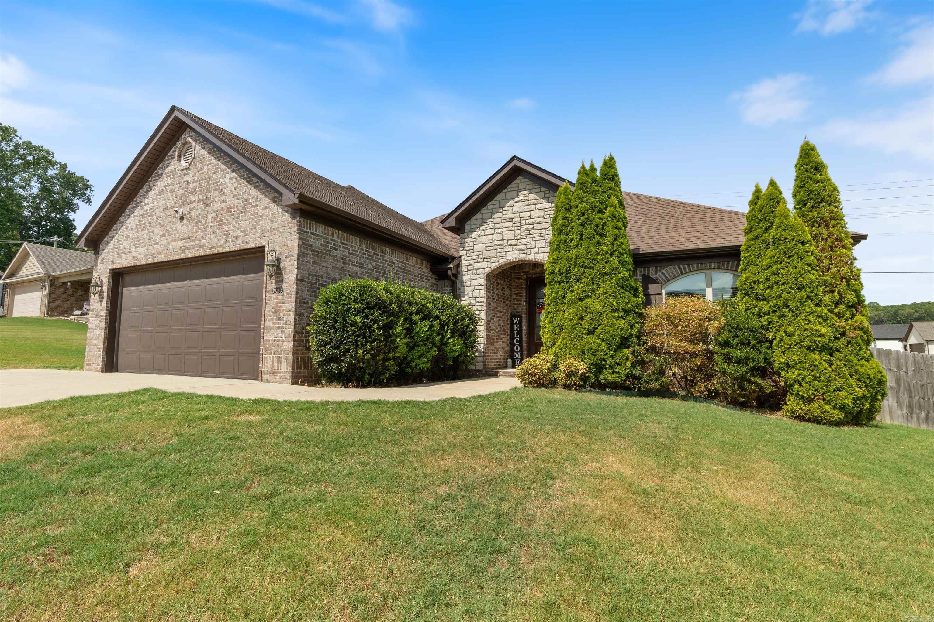 5709 Tumble Rock Court Bryant, AR 72022