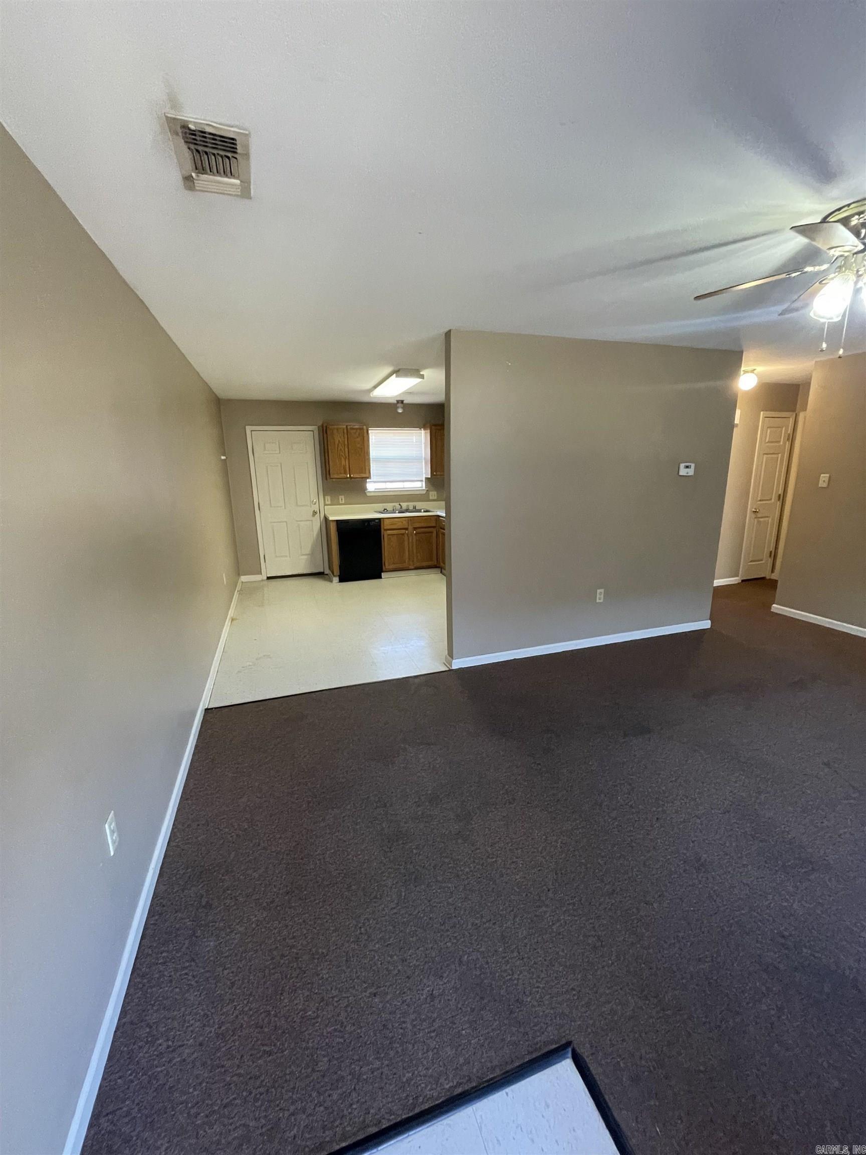 215 S Ash Street Conway, AR 72034
