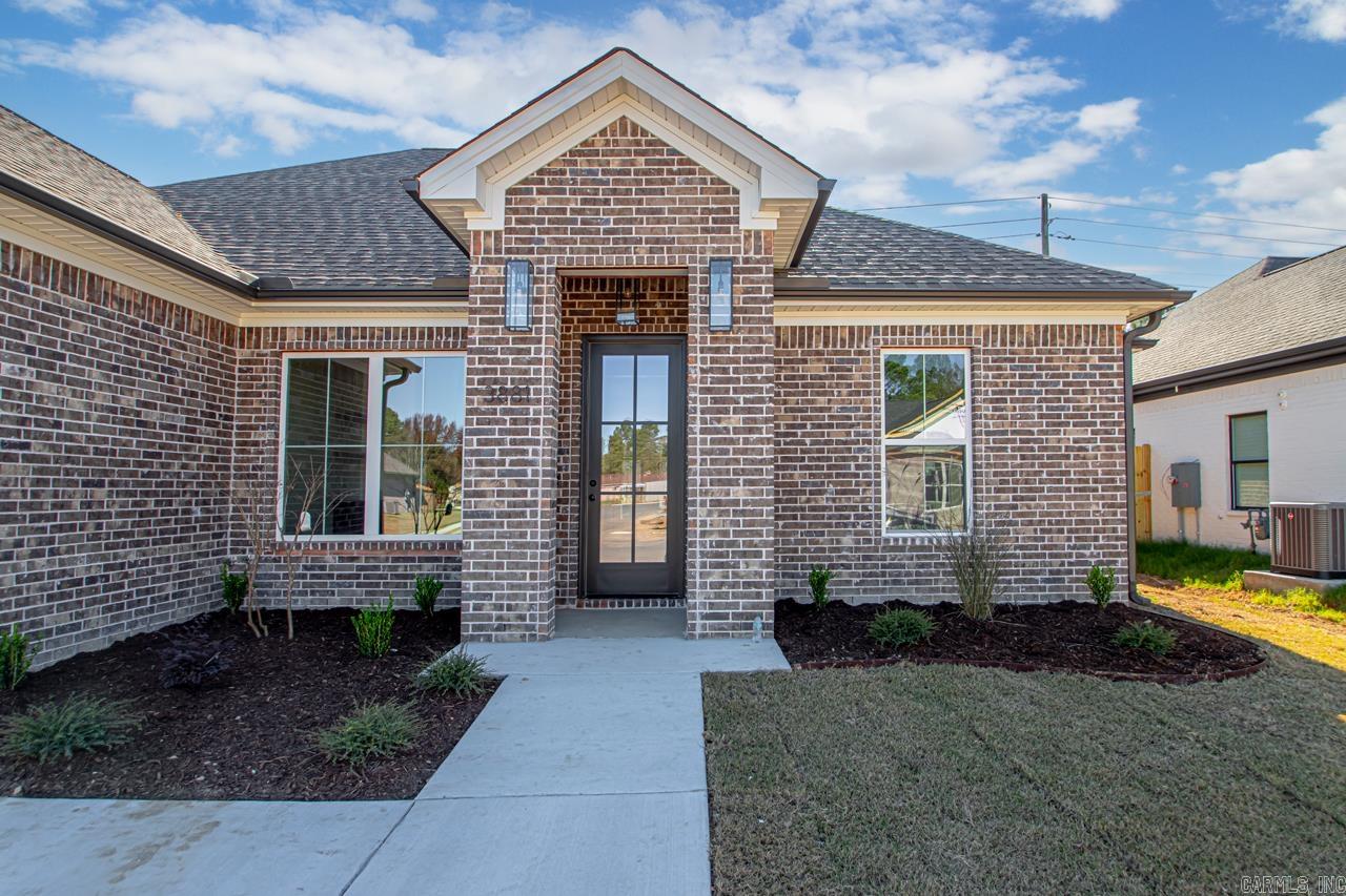 3881 Spencer Crossing Drive Benton, AR 72019