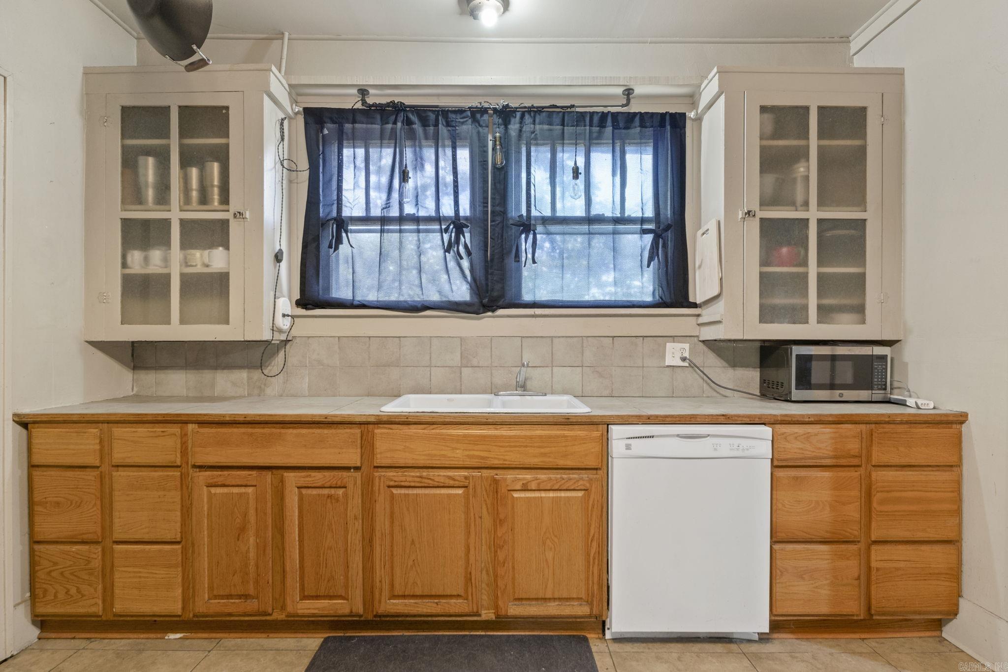 1103 W 51st North Little Rock, AR 72116