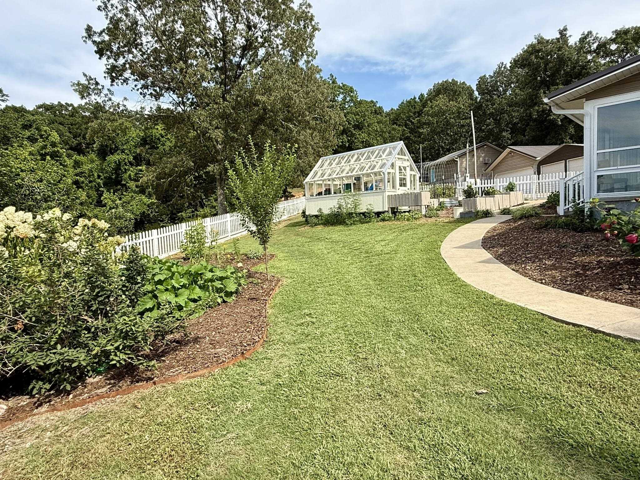 992 Double Bridge  Mountain View, AR