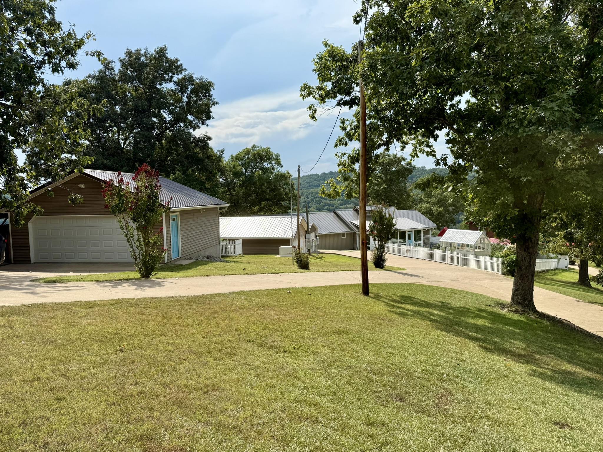 992 Double Bridge  Mountain View, AR