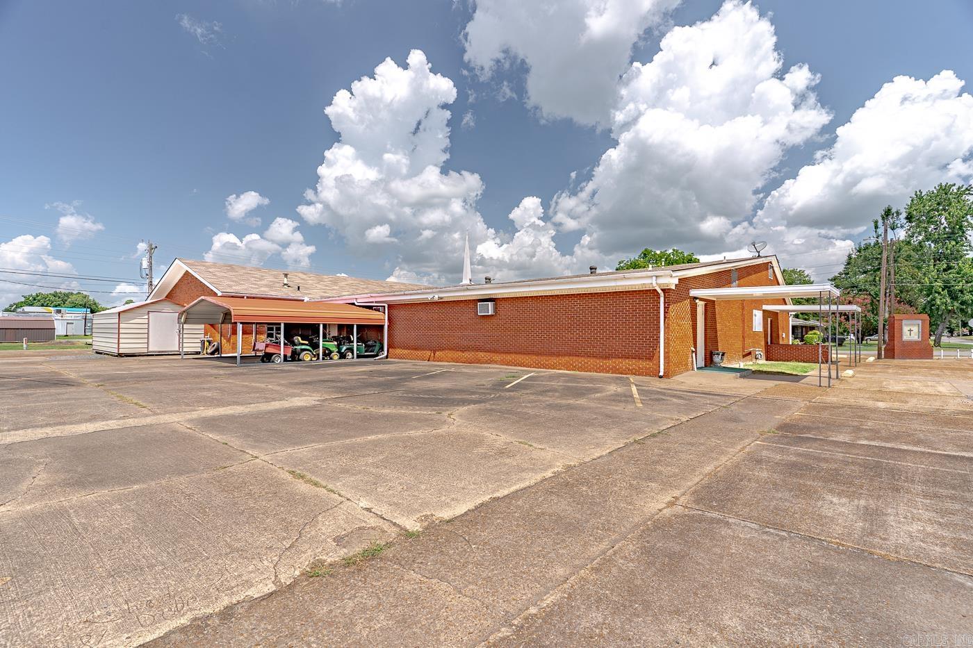 1011 Graceland Dr  Newport, AR