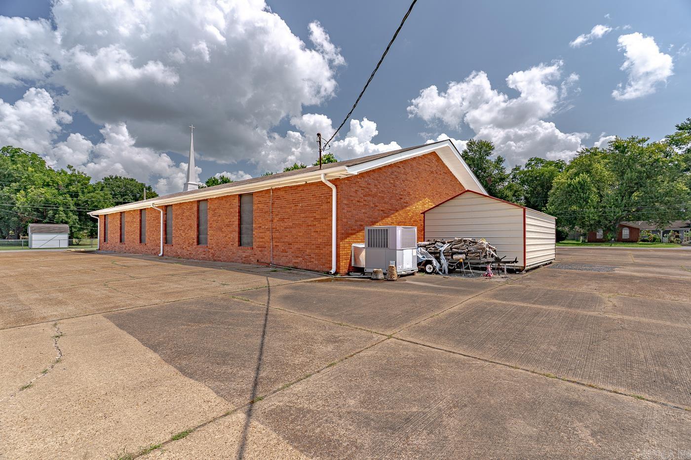 1011 Graceland Dr  Newport, AR
