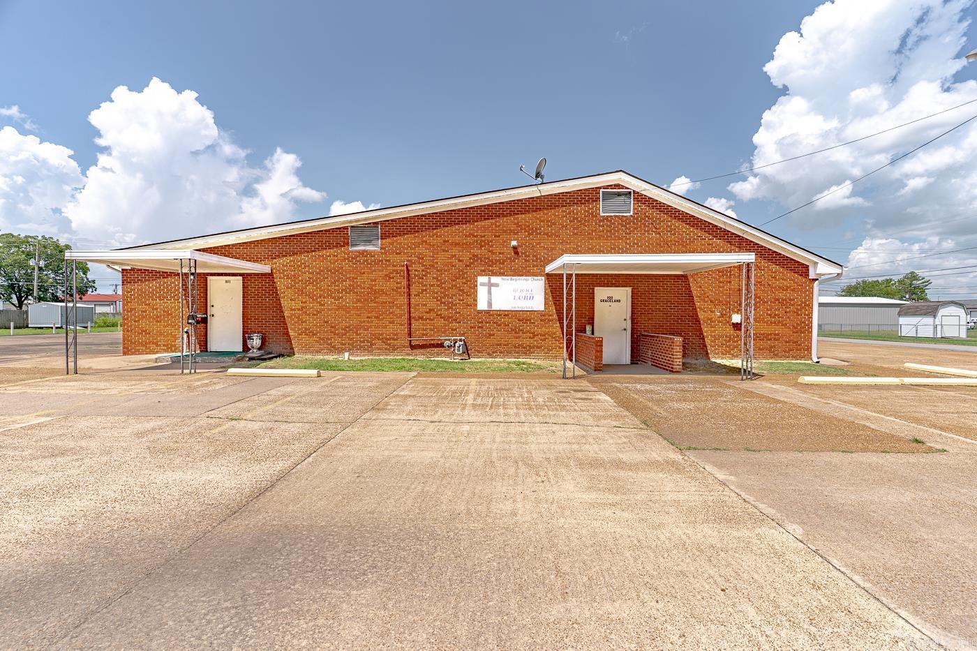 1011 Graceland Dr  Newport, AR