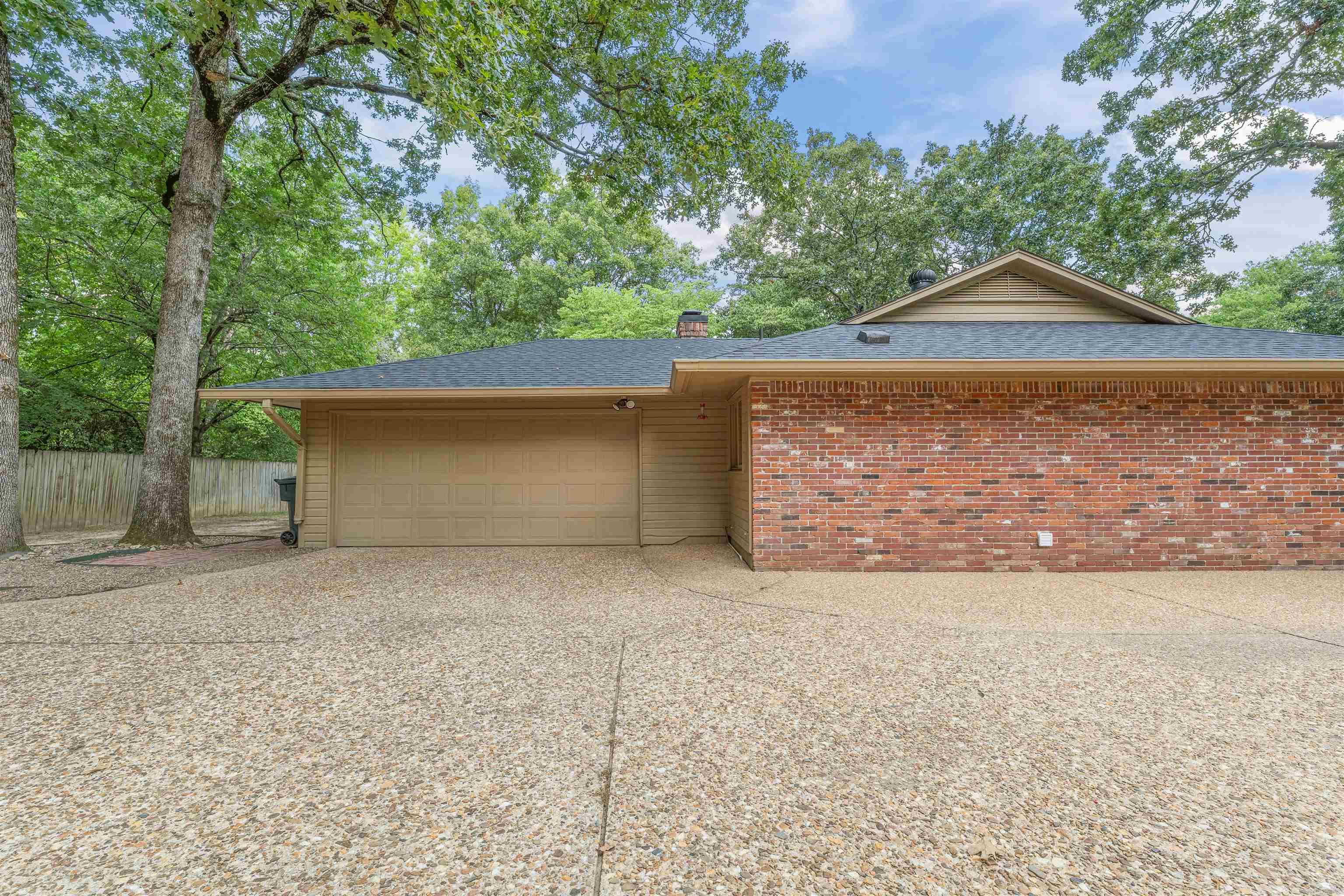 2914 Valley Park Drive Little Rock, AR 72212