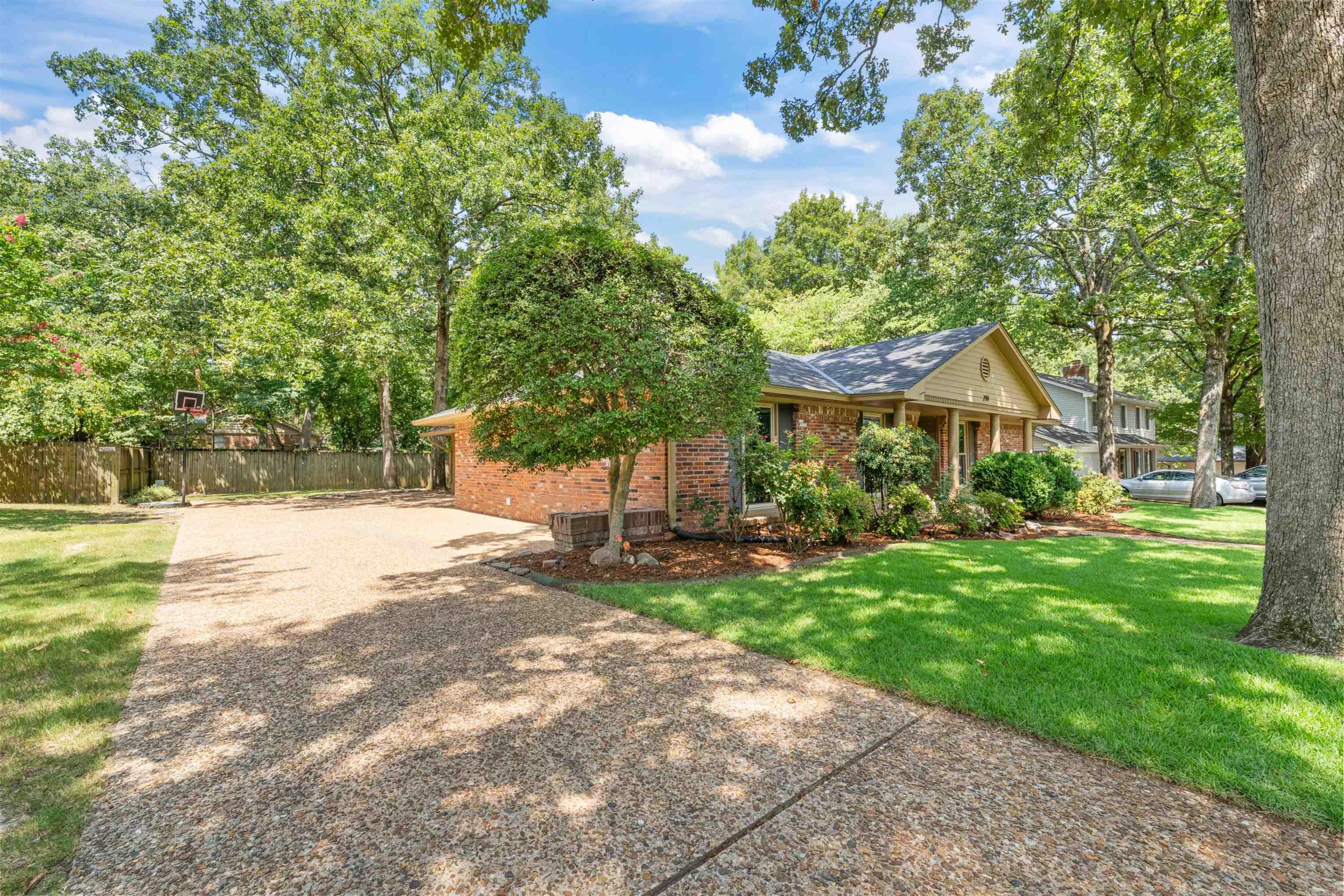 2914 Valley Park Drive Little Rock, AR 72212