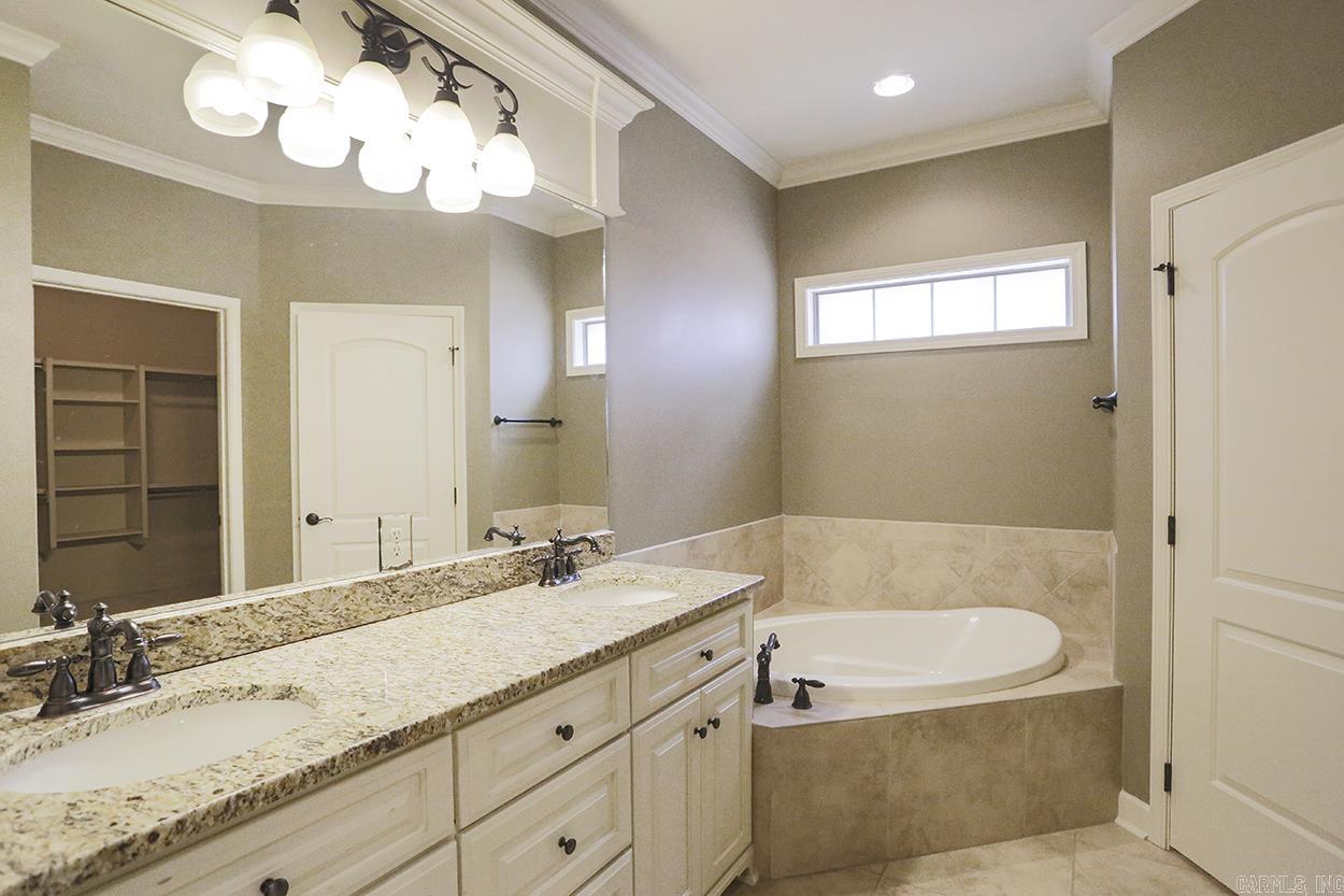 14 Longleaf Cove Little Rock, AR 72223