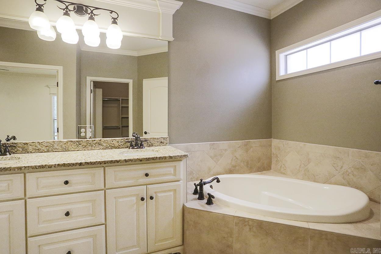 14 Longleaf Cove Little Rock, AR 72223