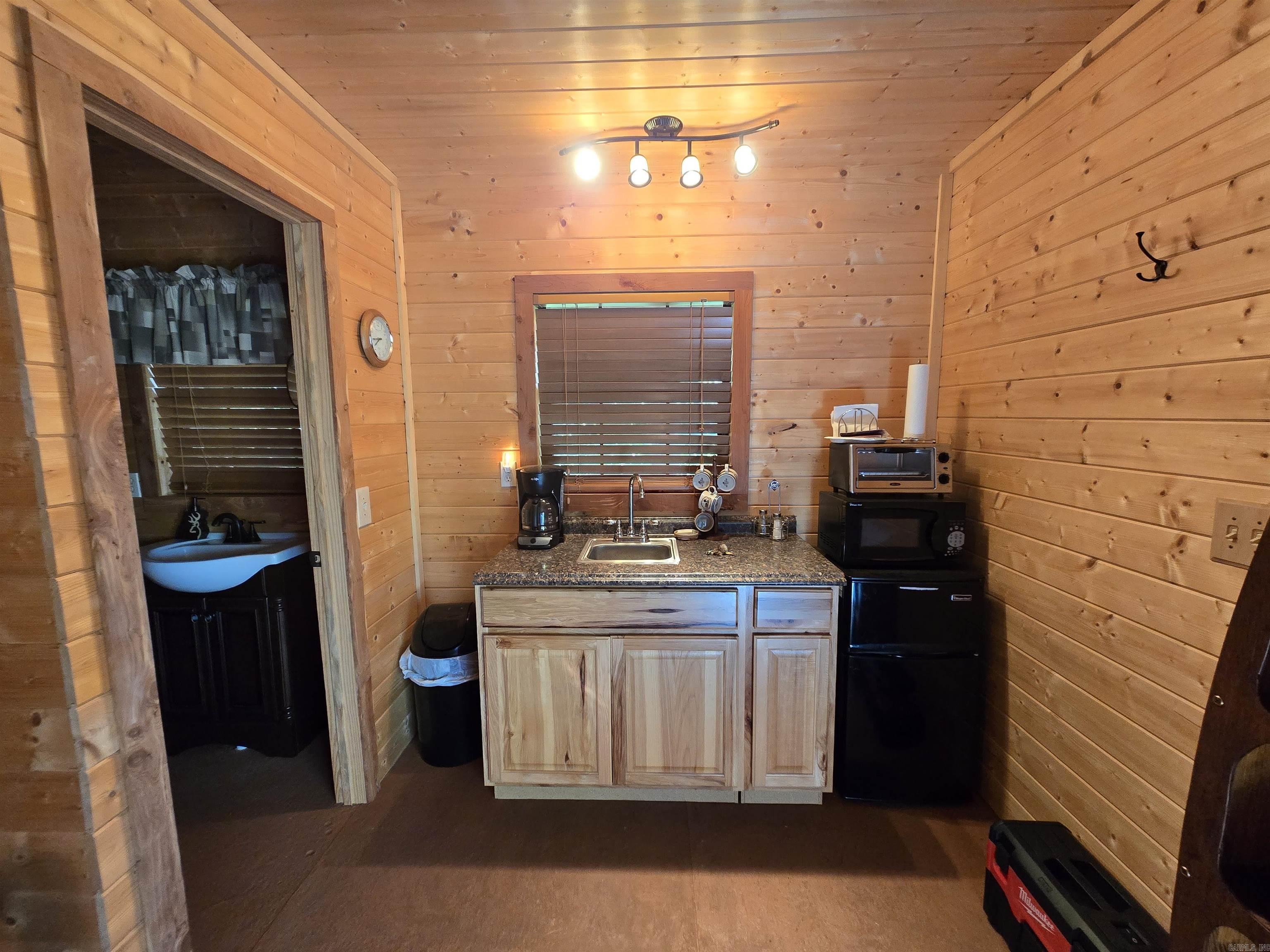 1660 Brush Creek  Marshall, AR