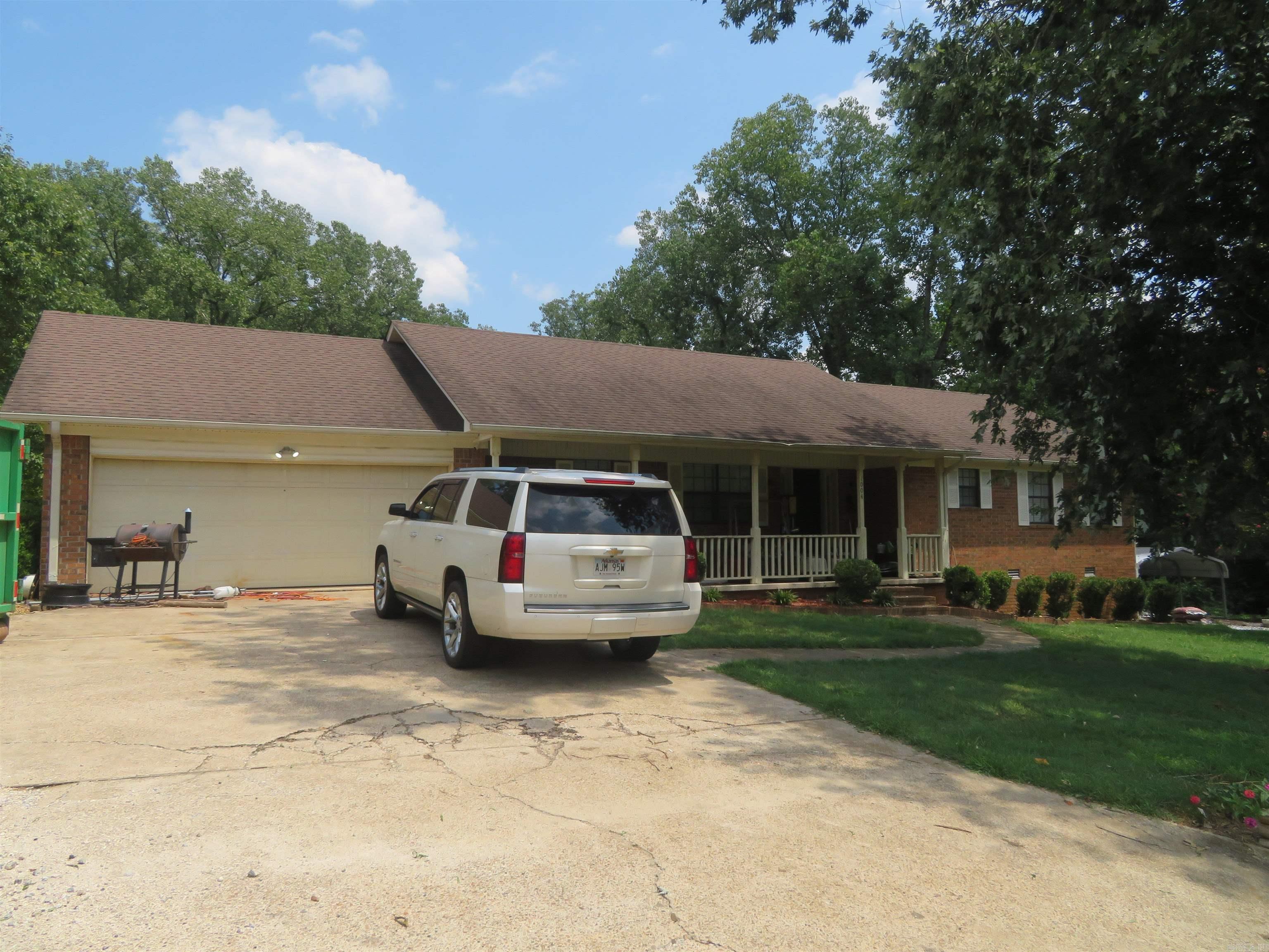 1004 N 26th Street Arkadelphia, AR 71923-5309