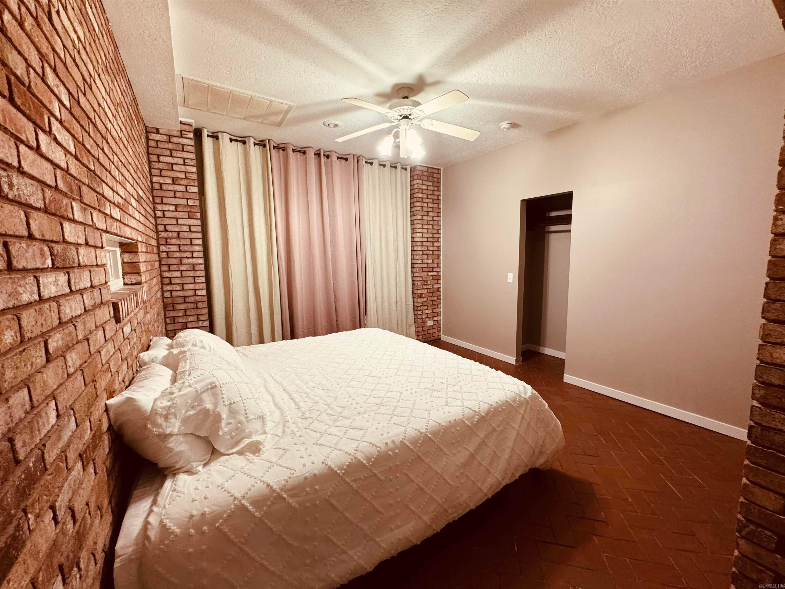 301 W Main Street  Mountain View, AR