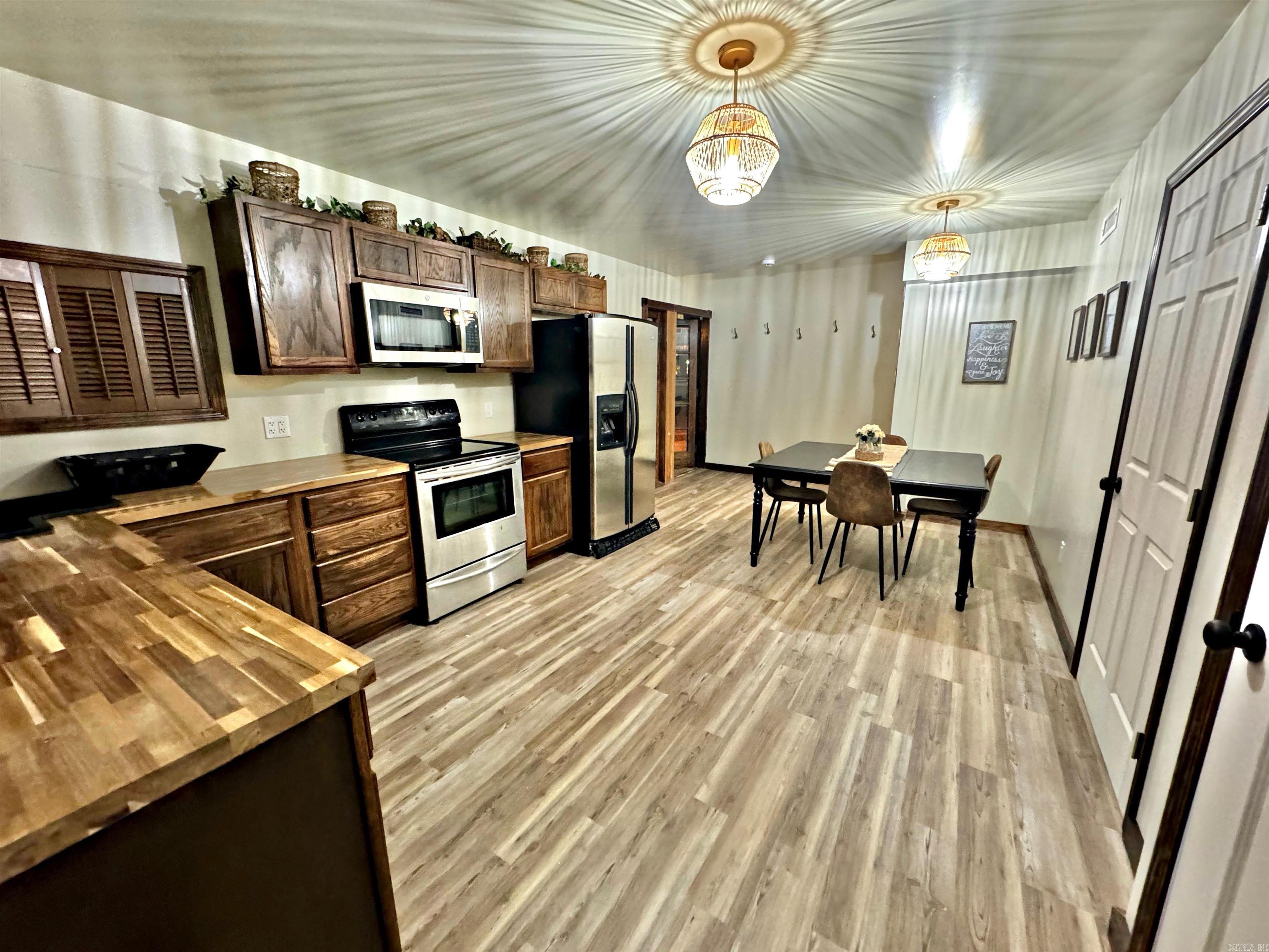 301 W Main Street  Mountain View, AR