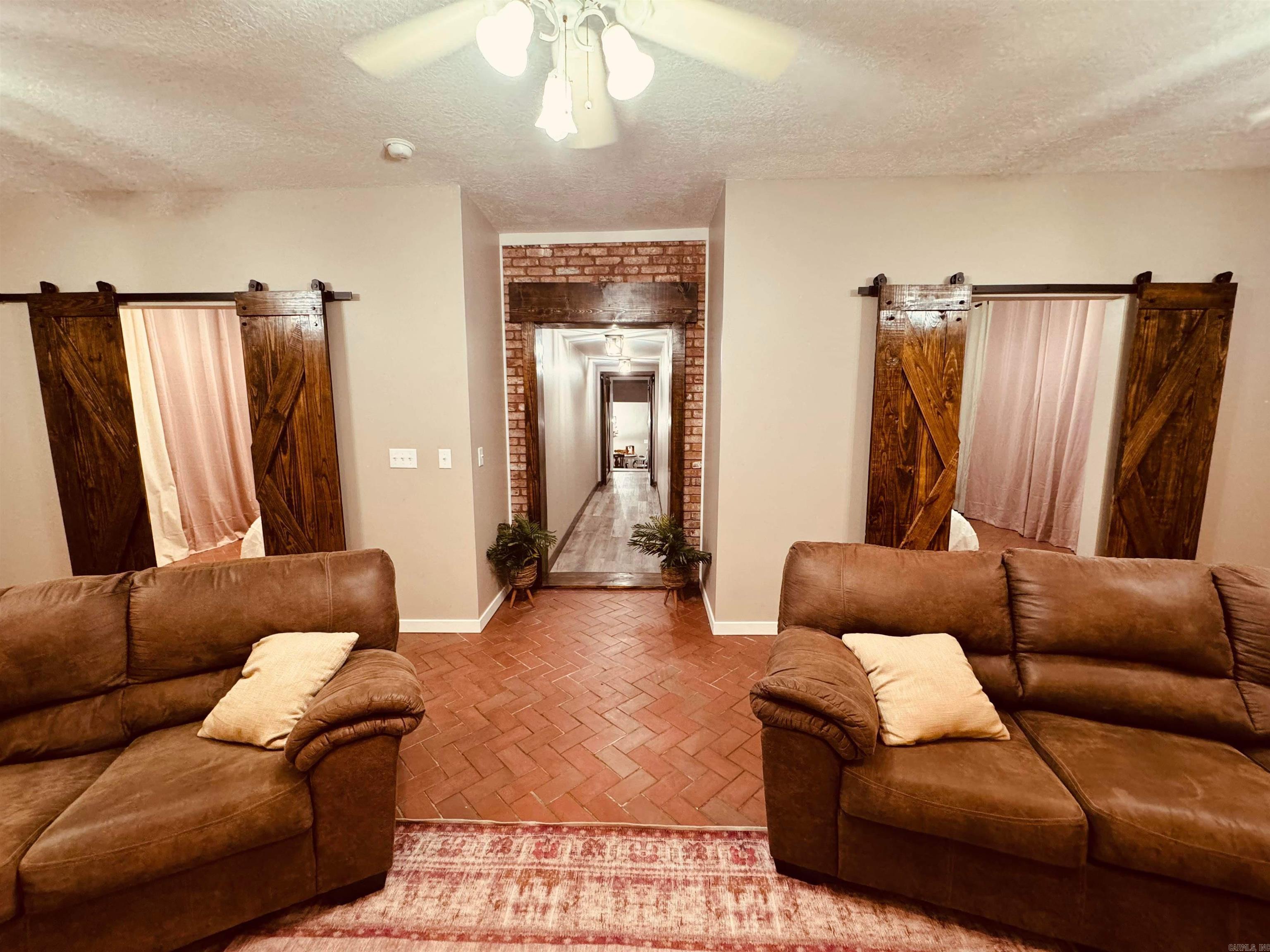 301 W Main Street  Mountain View, AR