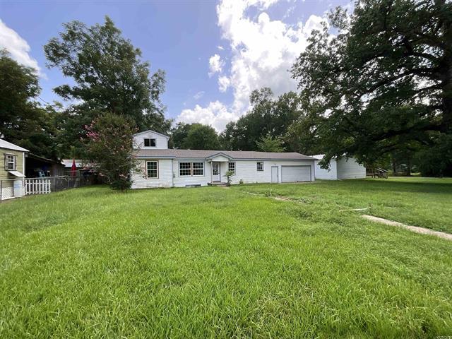 308 E Douglas  Jefferson, TX