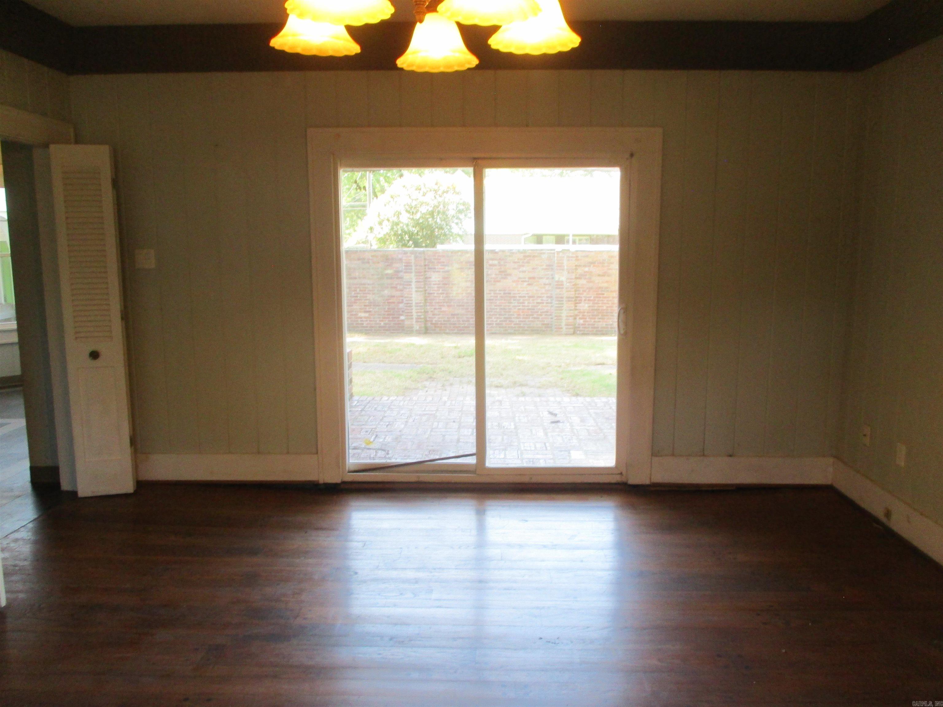 405 W 9th  Stuttgart, AR