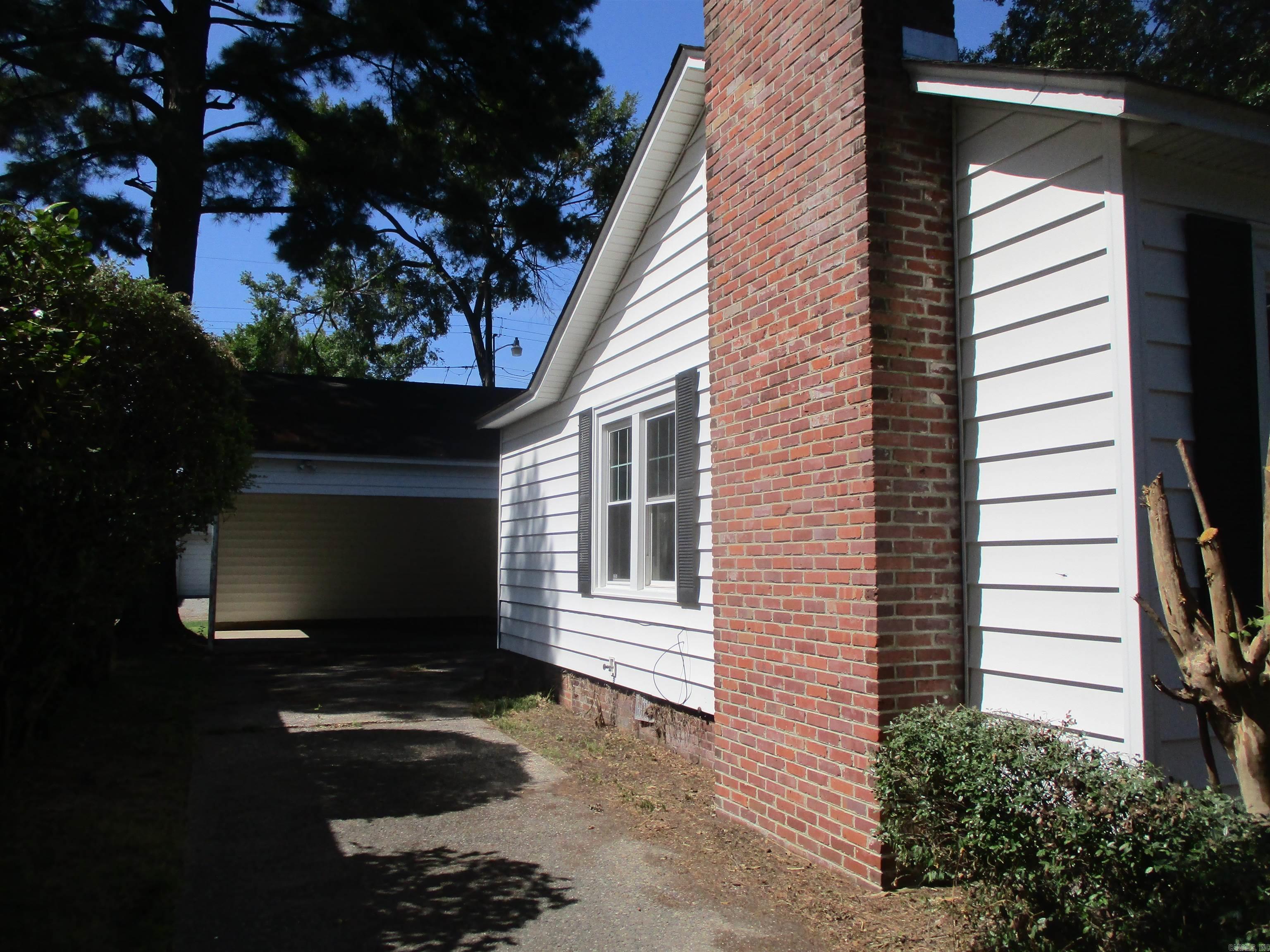 405 W 9th  Stuttgart, AR