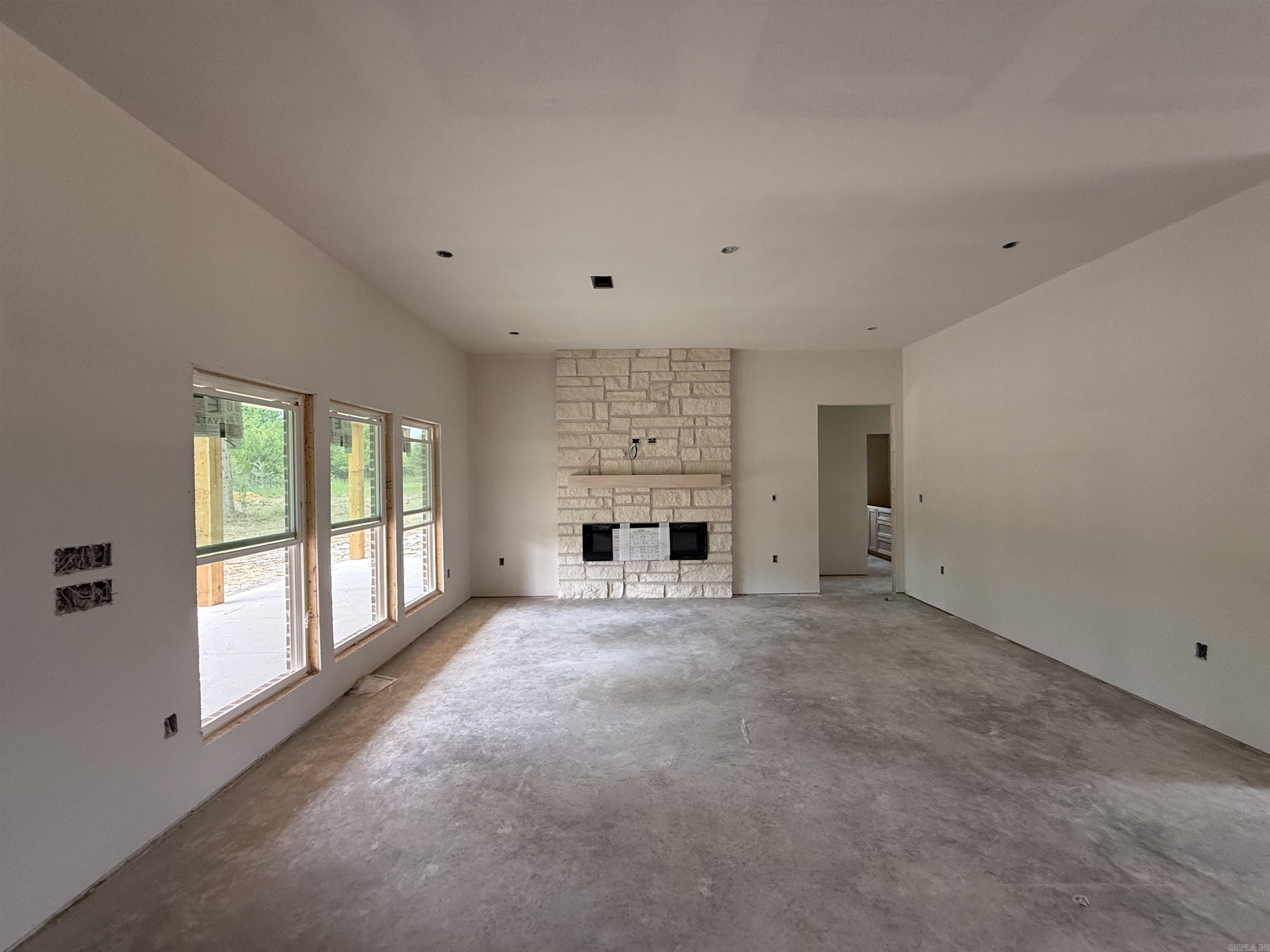 22 Ules Watson Drive Greenbrier, AR 72058
